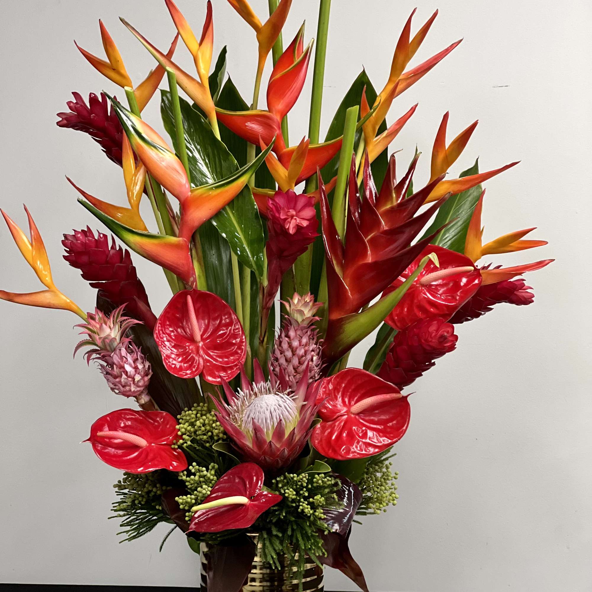 A tropical mix of flowers. Send good feng shui someone&#039;s way with
