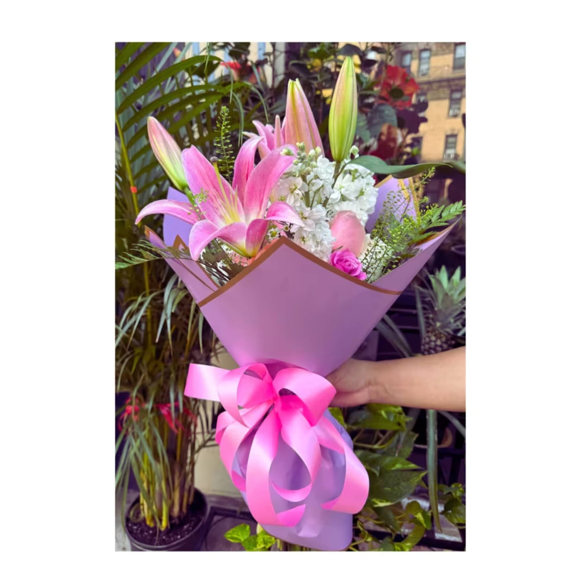 The &quot;Beauty Bouquet&quot; is an exquisite floral composition that stands out for