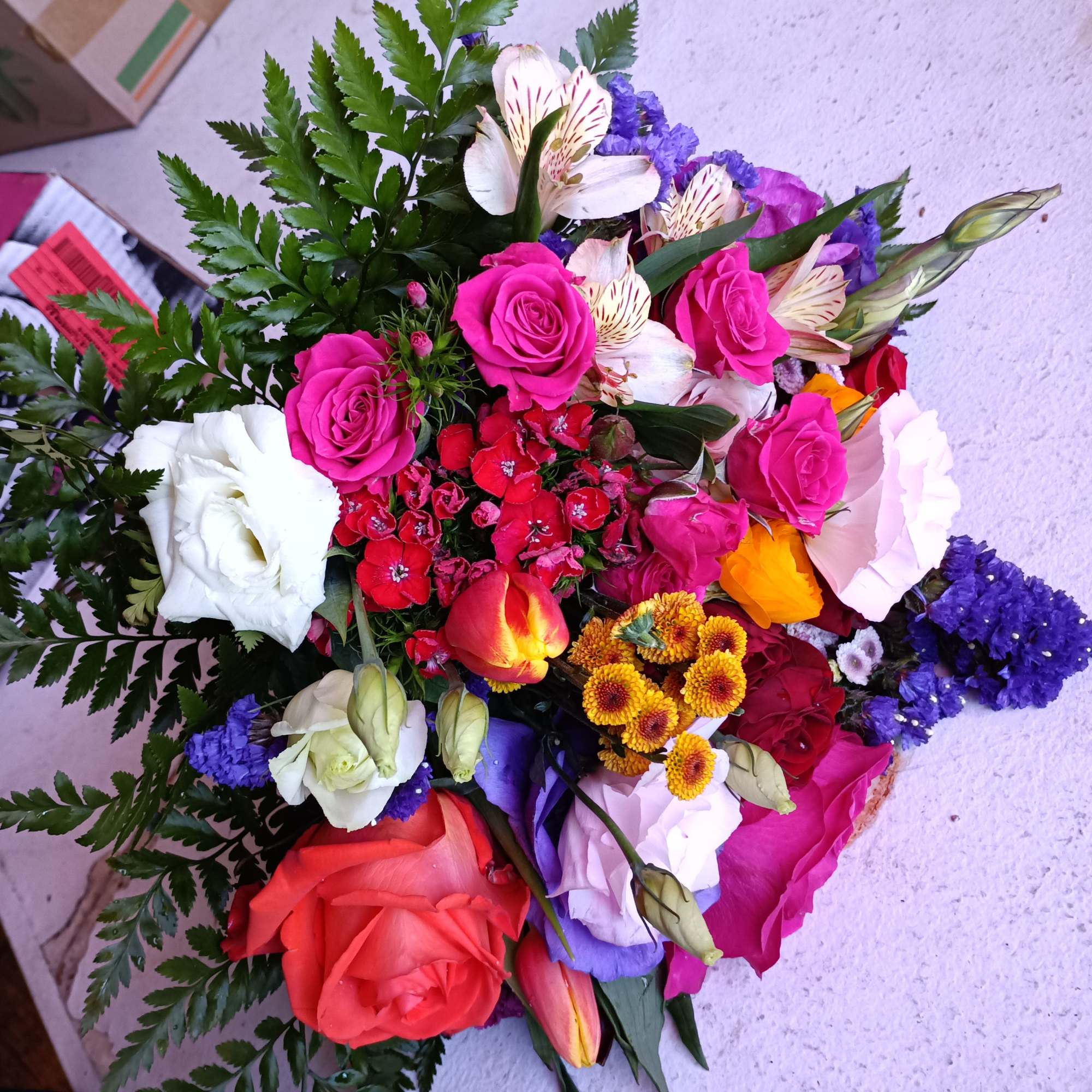 Juvel toes roses, alstroemeria, ranunculus, spay roes and other fillers vintage bridal