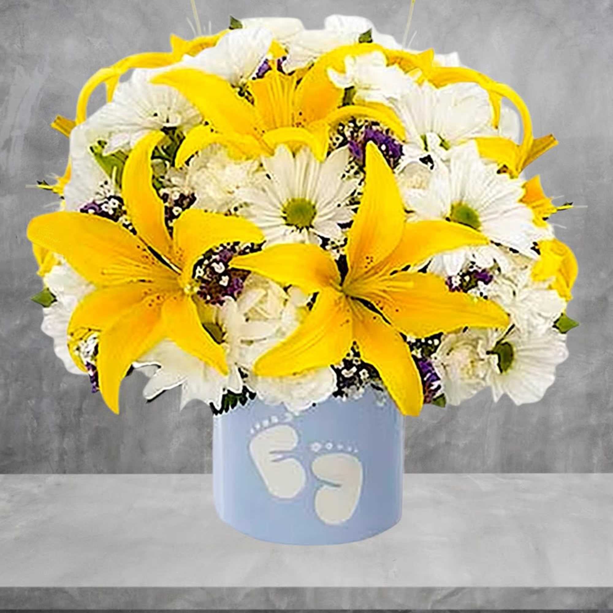 Send wishes of Sweet Dreams to the new baby boy. Baby footprints