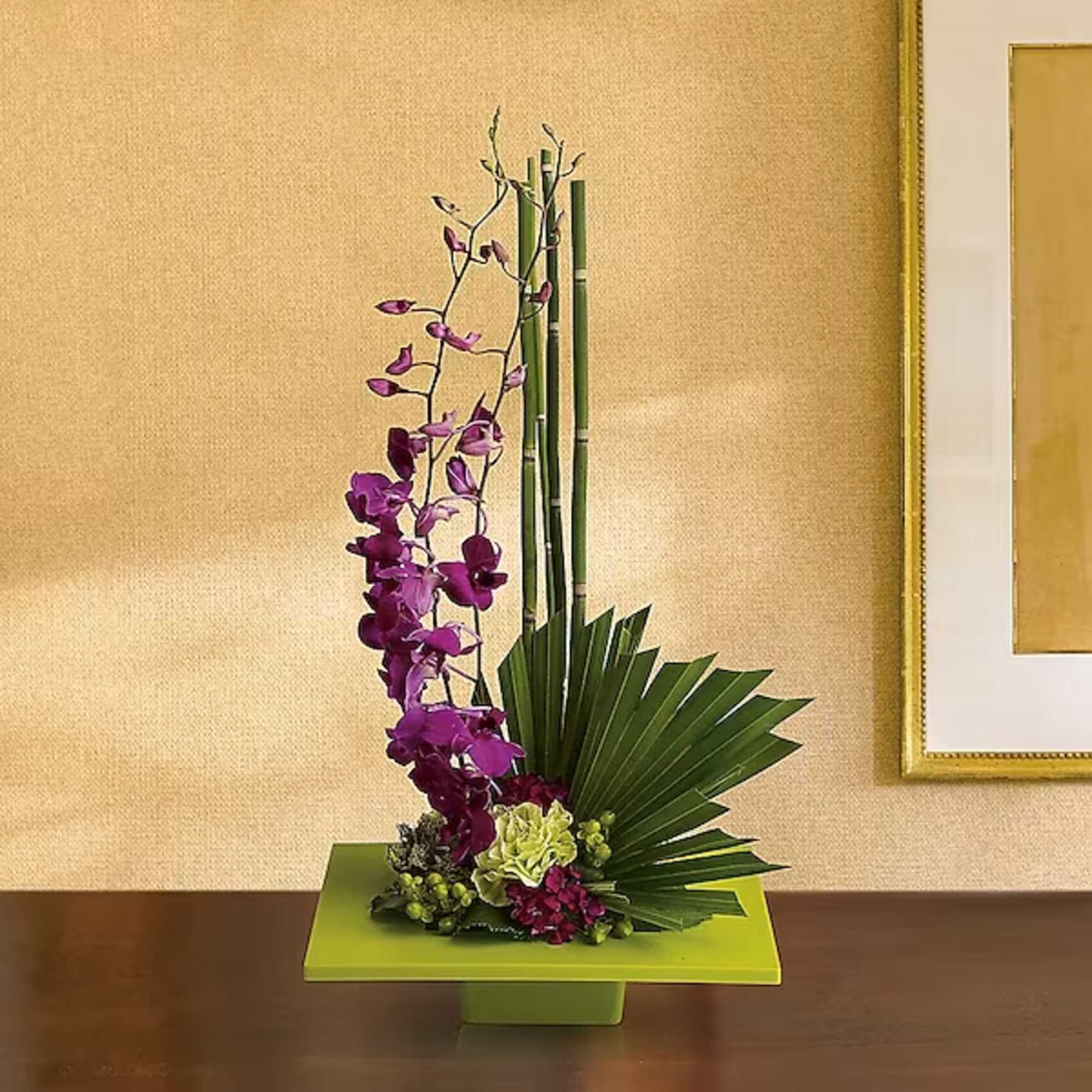 It&#039;s artistic arrangements like this one that make flowers such an integral