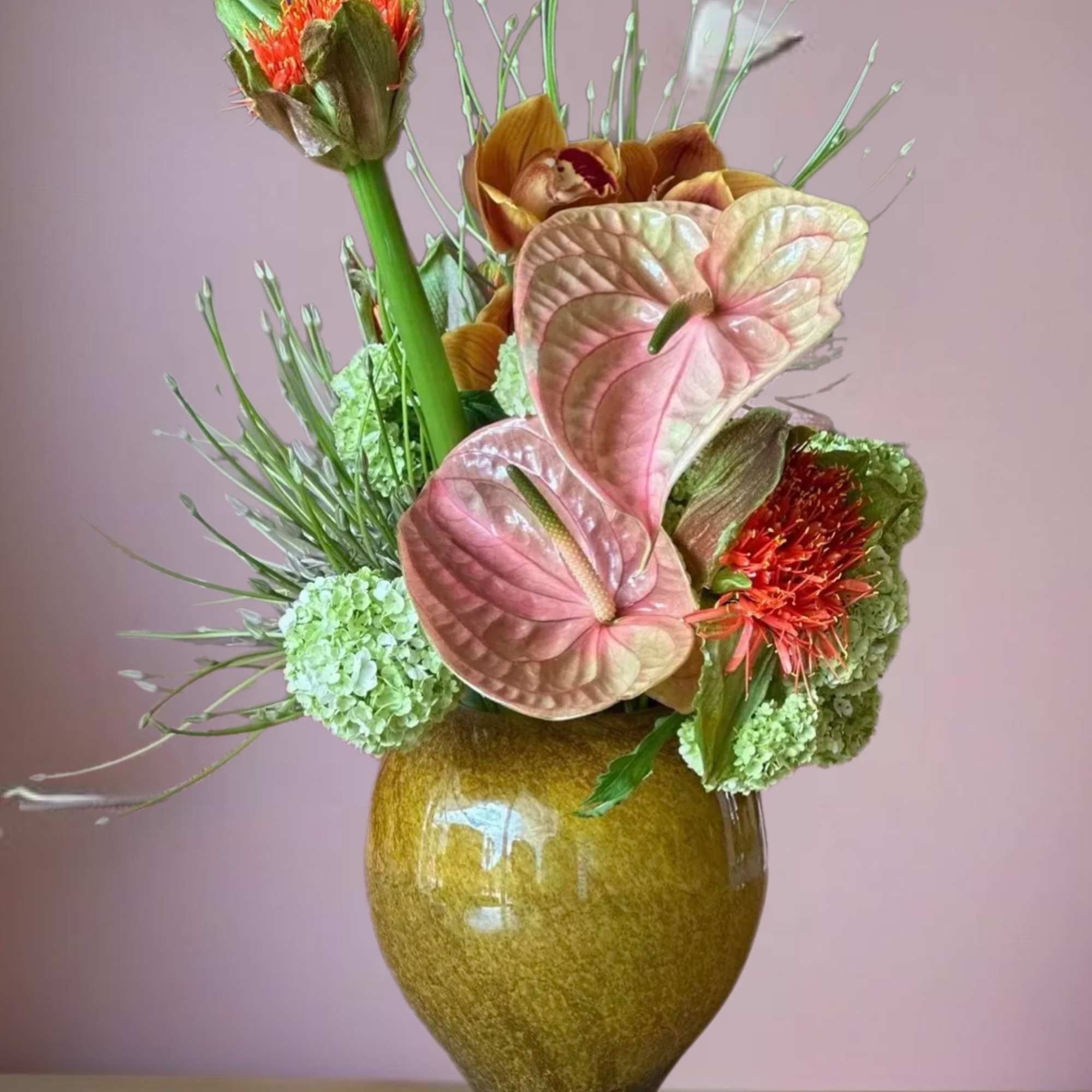 Send this floral gift as a heartfelt gesture of gratitude to someone