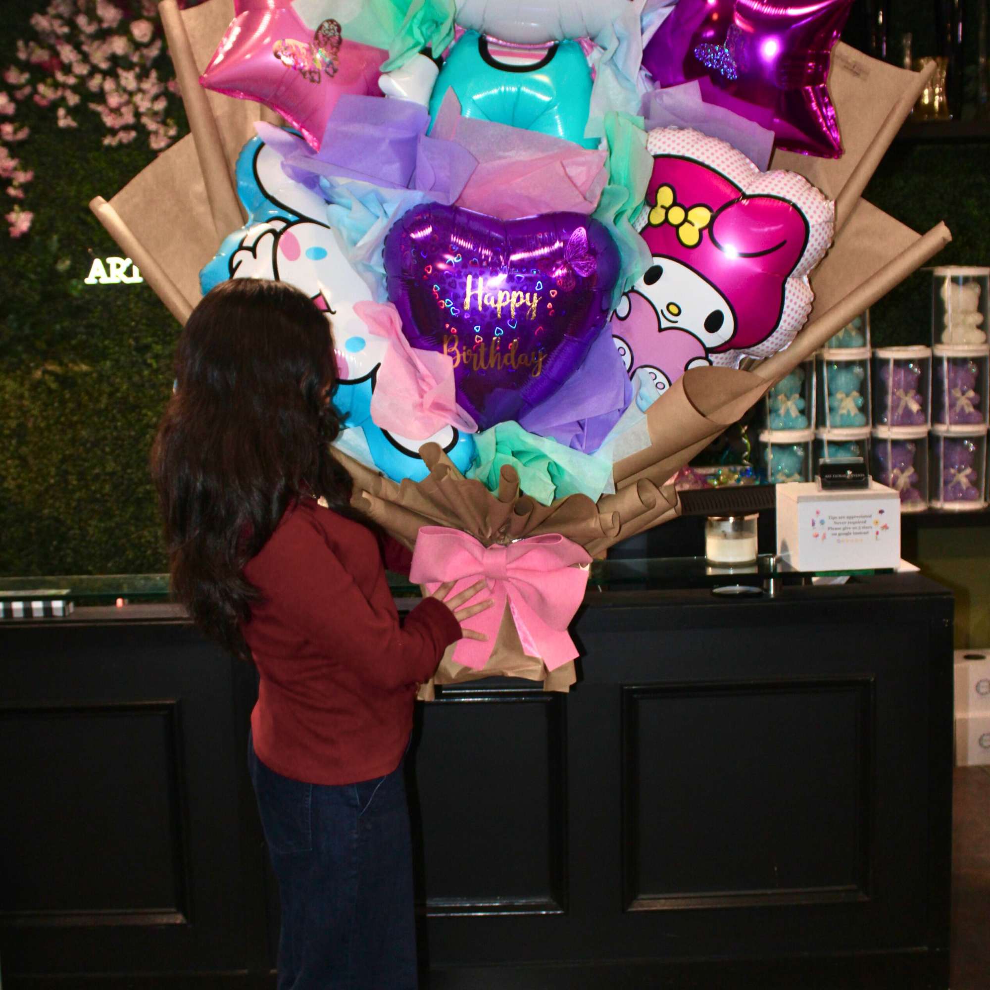 Featuring Trending Jumbo &quot;Hello Kitty&quot; and &quot;My Melody&quot; character balloons, Purple and