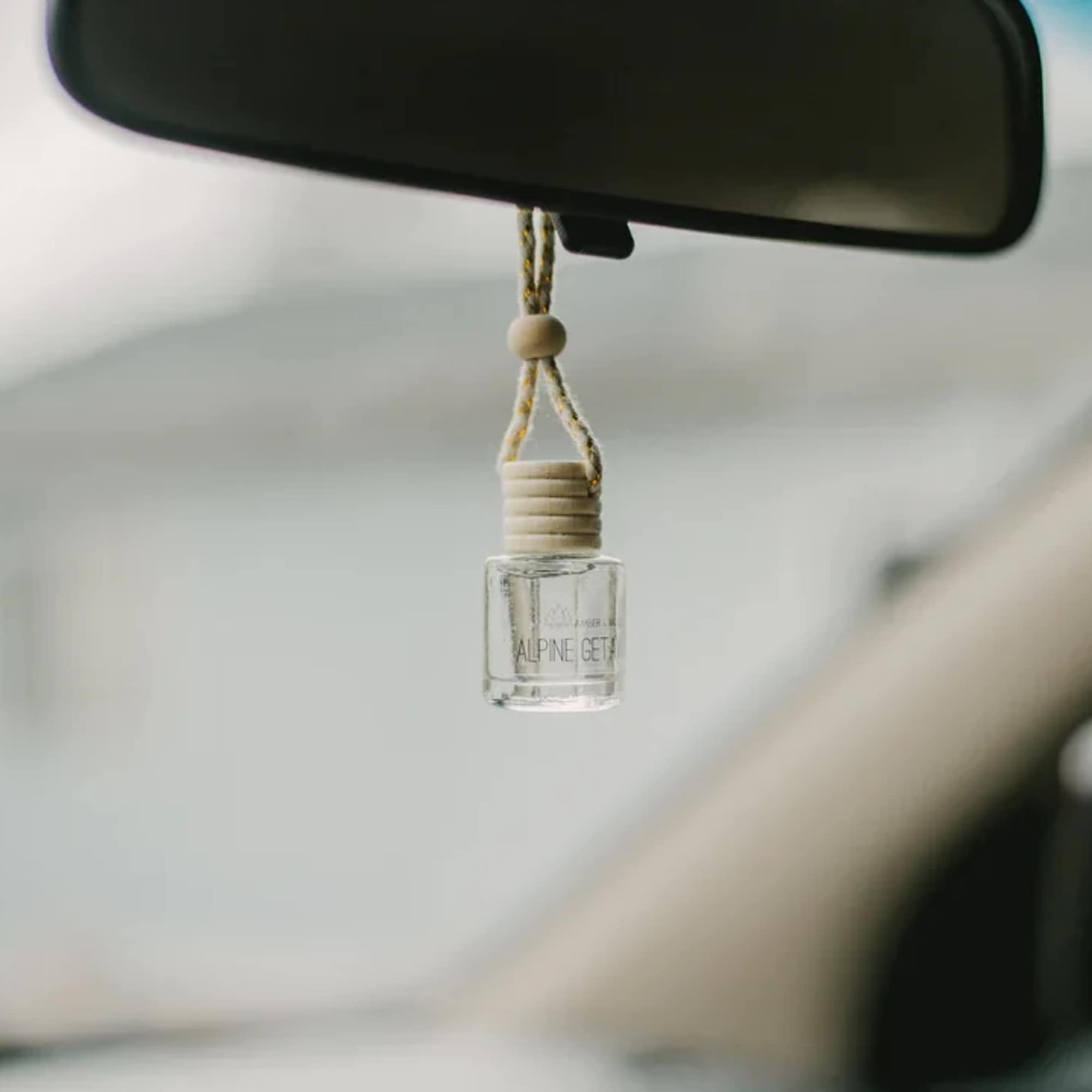 Slice of Summer 
High quality, phthalate-free fragrances in a neutral, minimalistic car Slice of Summer 
High quality, phthalate-free fragrances in a neutral, minimalistic car