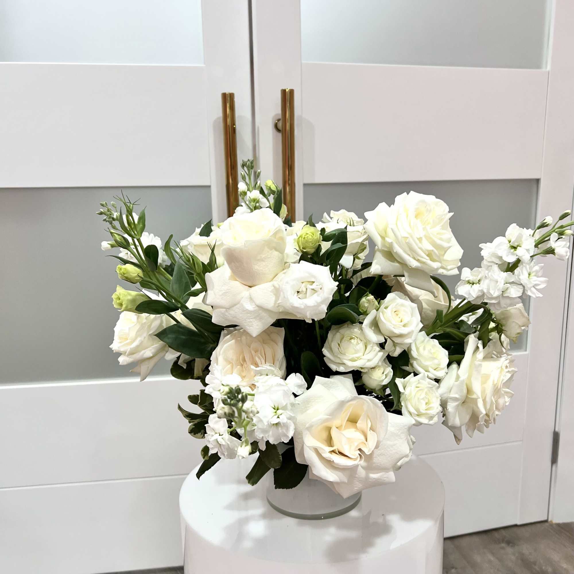 Size:	
Medium ( Standard)
Large(Deluxe)