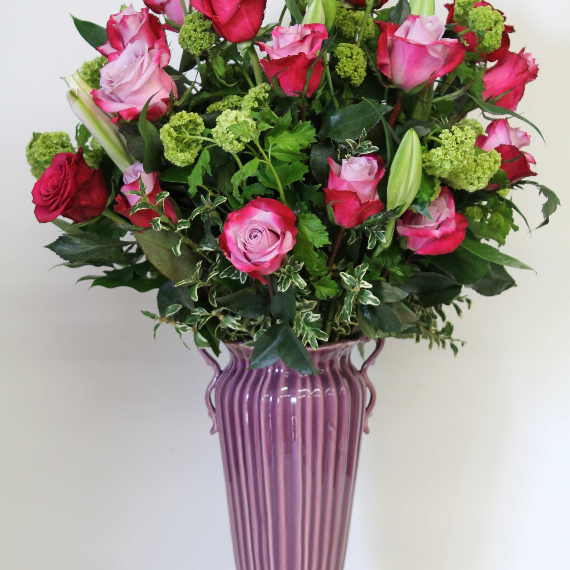 Please indicate which vase you prefer!