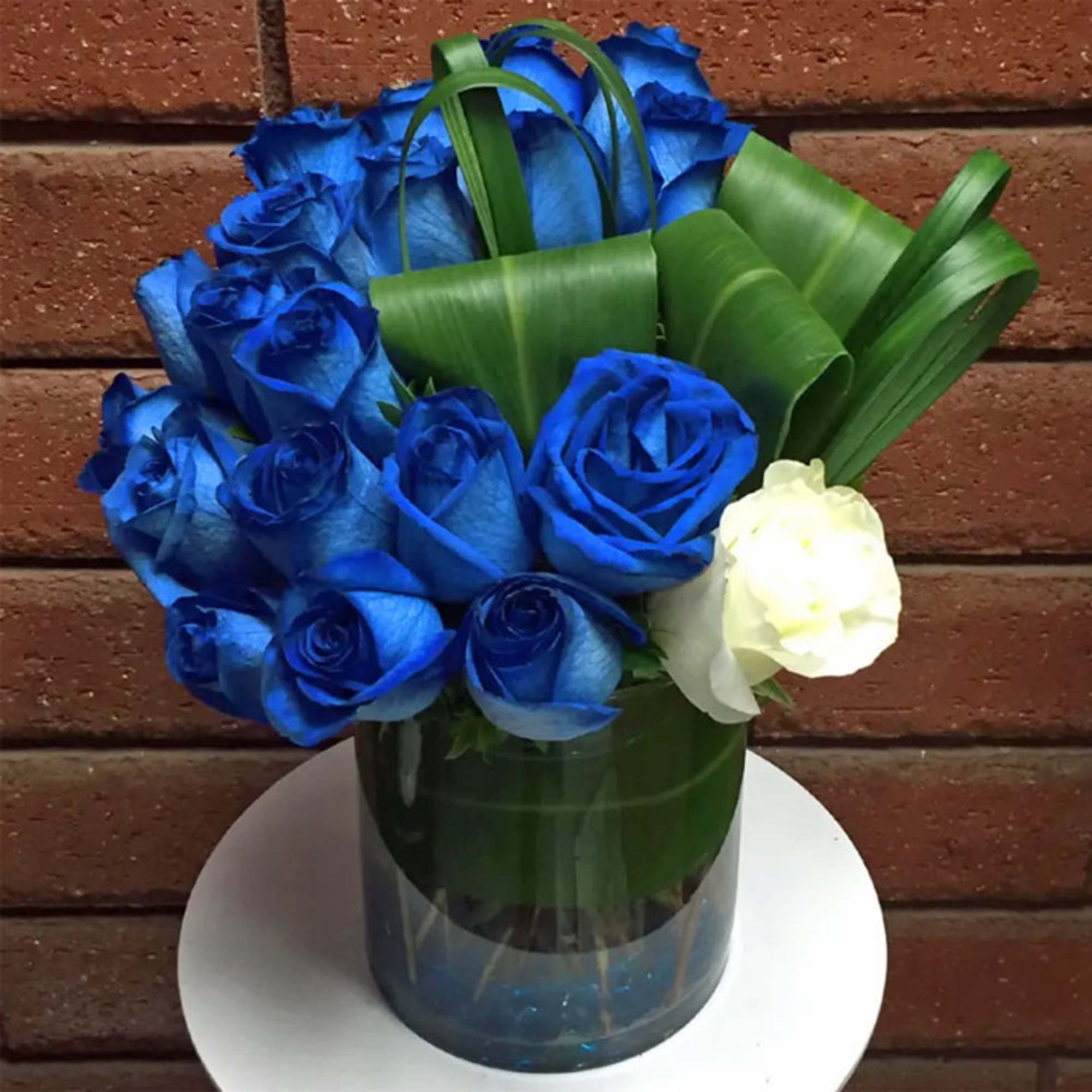 In this twist on the traditional rose bouquet, we bring you the