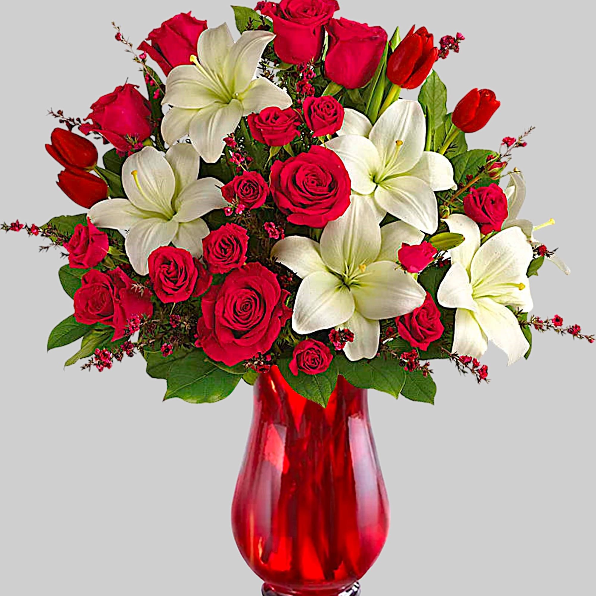 Perfectly romantic! Steal their heart any day with this majestic mix of