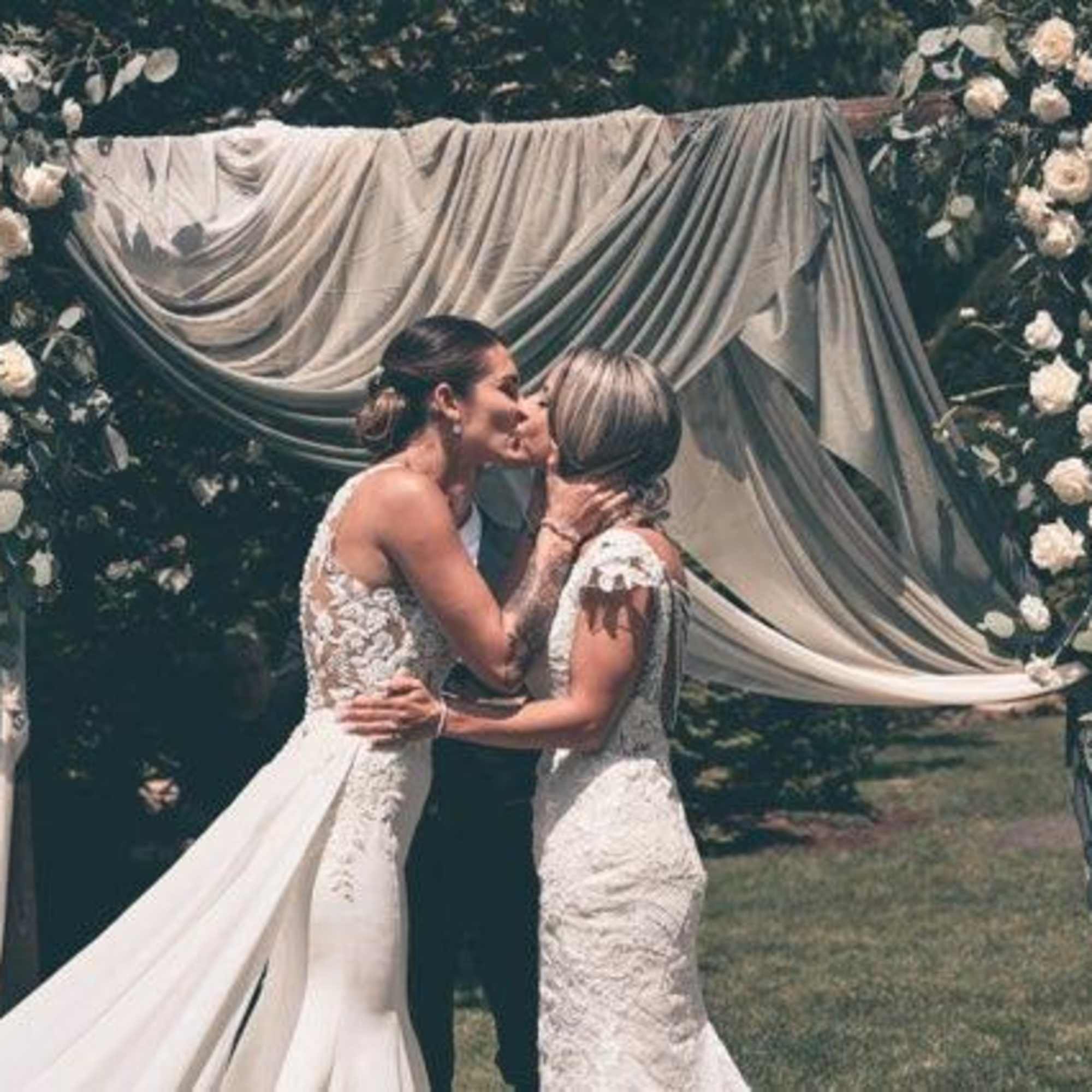 Classical white flowers 2 swags wedding ceremony arch