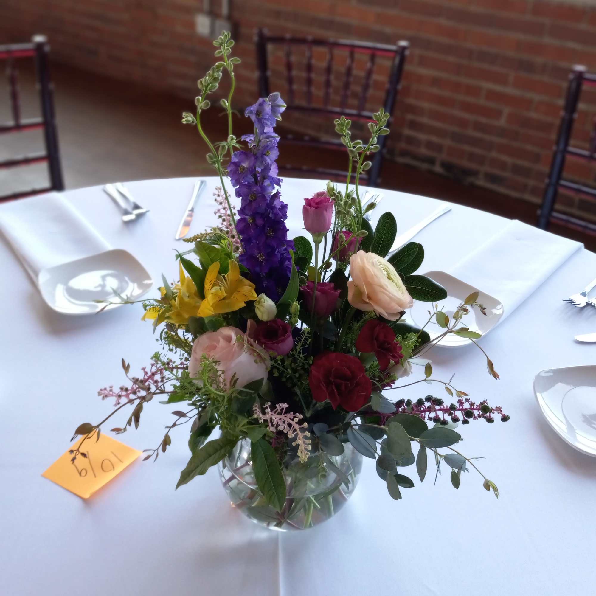 Beautiful cozy small rustic centerpieces 