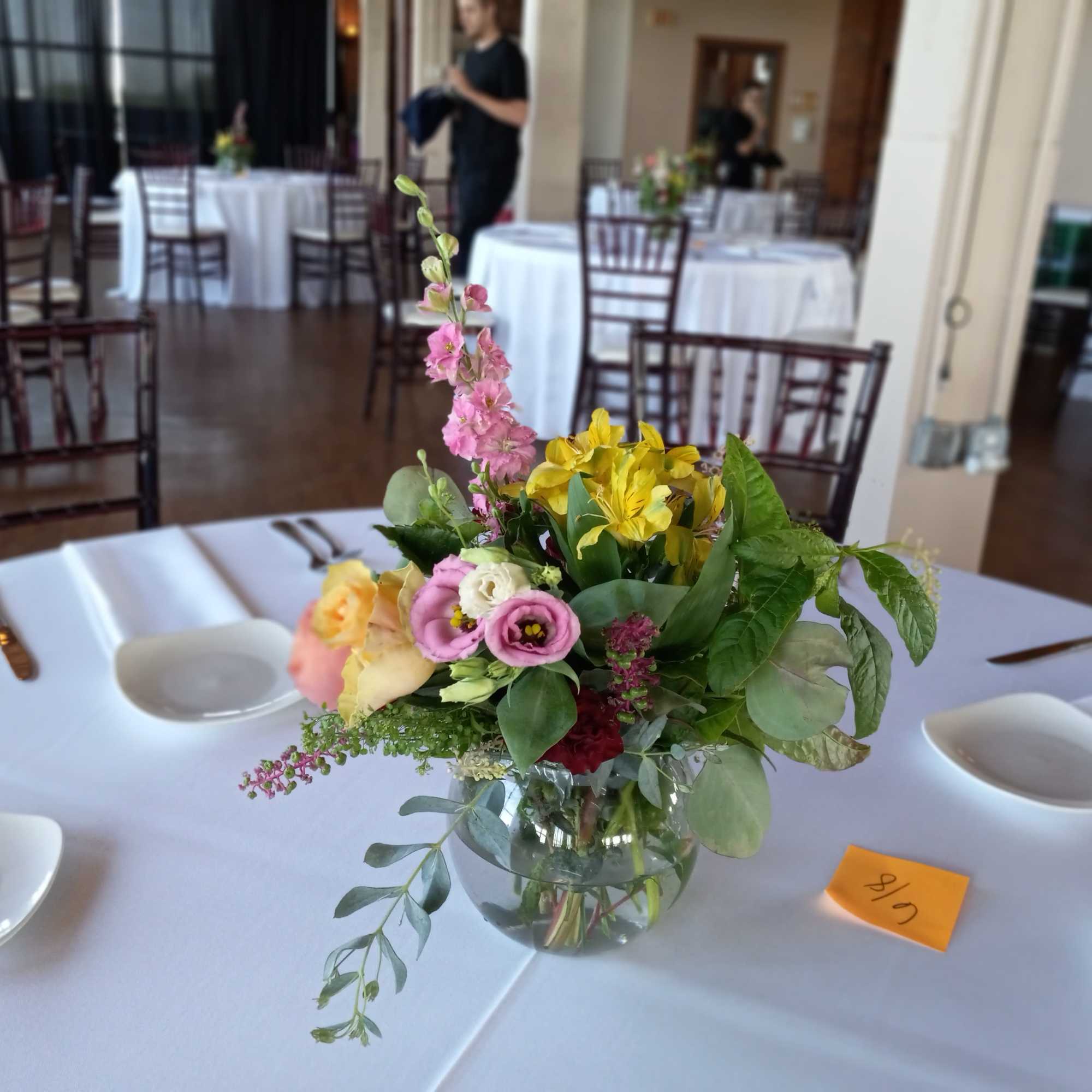 Beautiful cozy small rustic centerpieces 