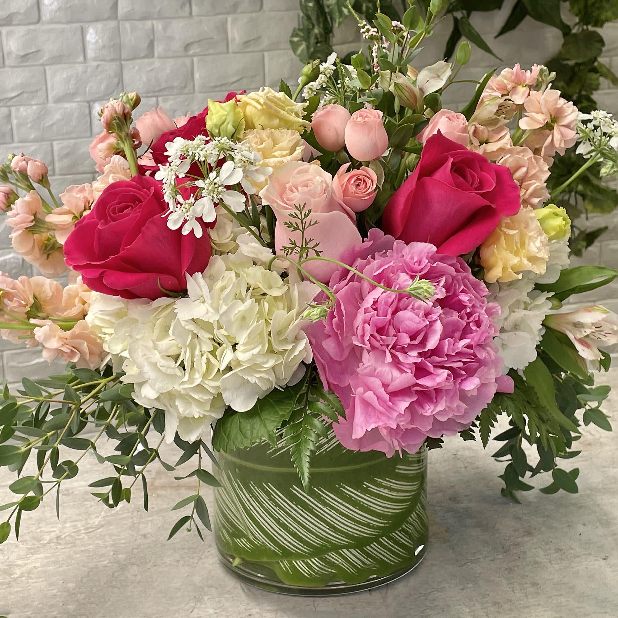 Stay out of the sun with a&nbsp;Gazebo from Palisades Flowers. Our&nbsp;Gazebo comes