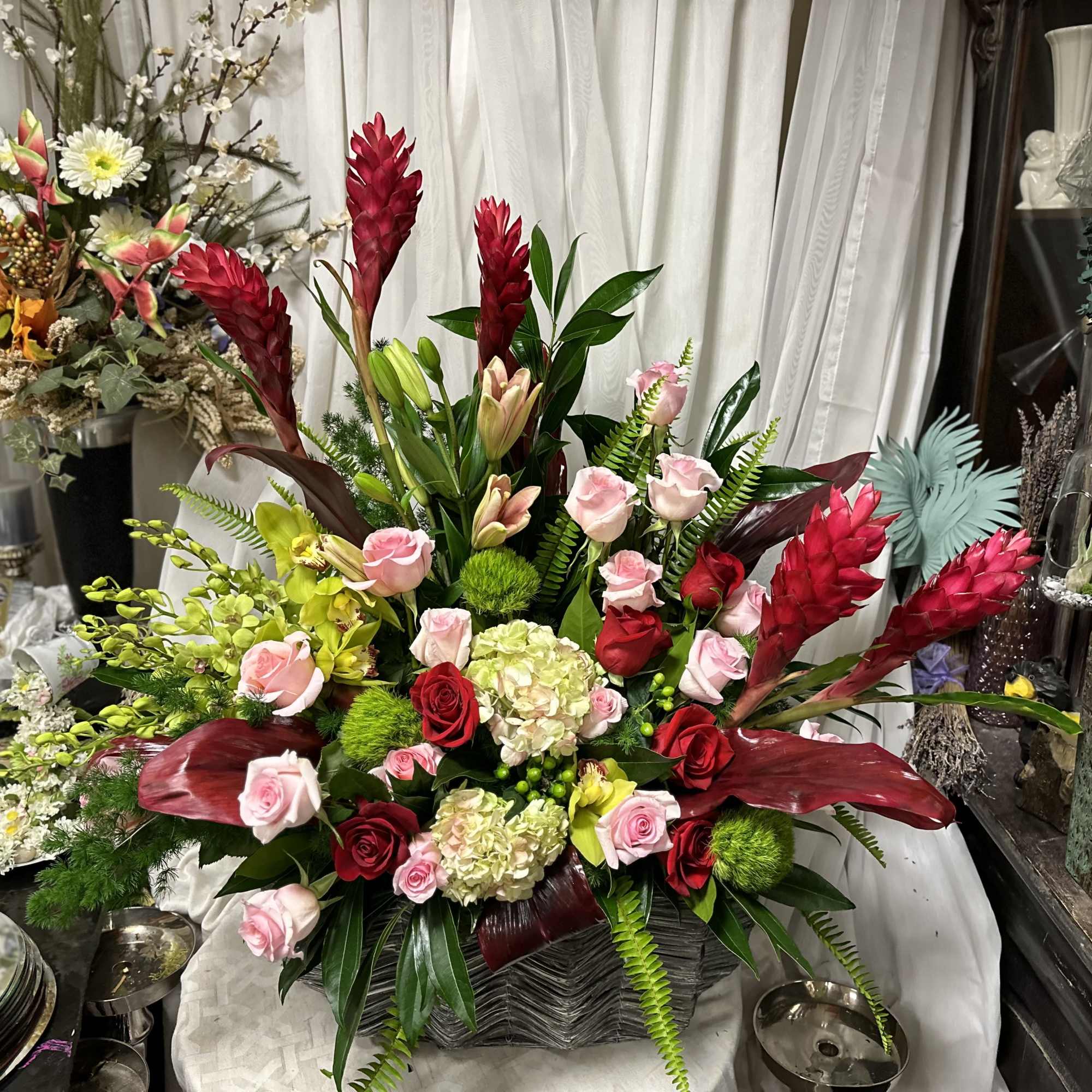 Make an unforgettable statement this Valentine&rsquo;s Day with Tropical Grandeur, a lavish