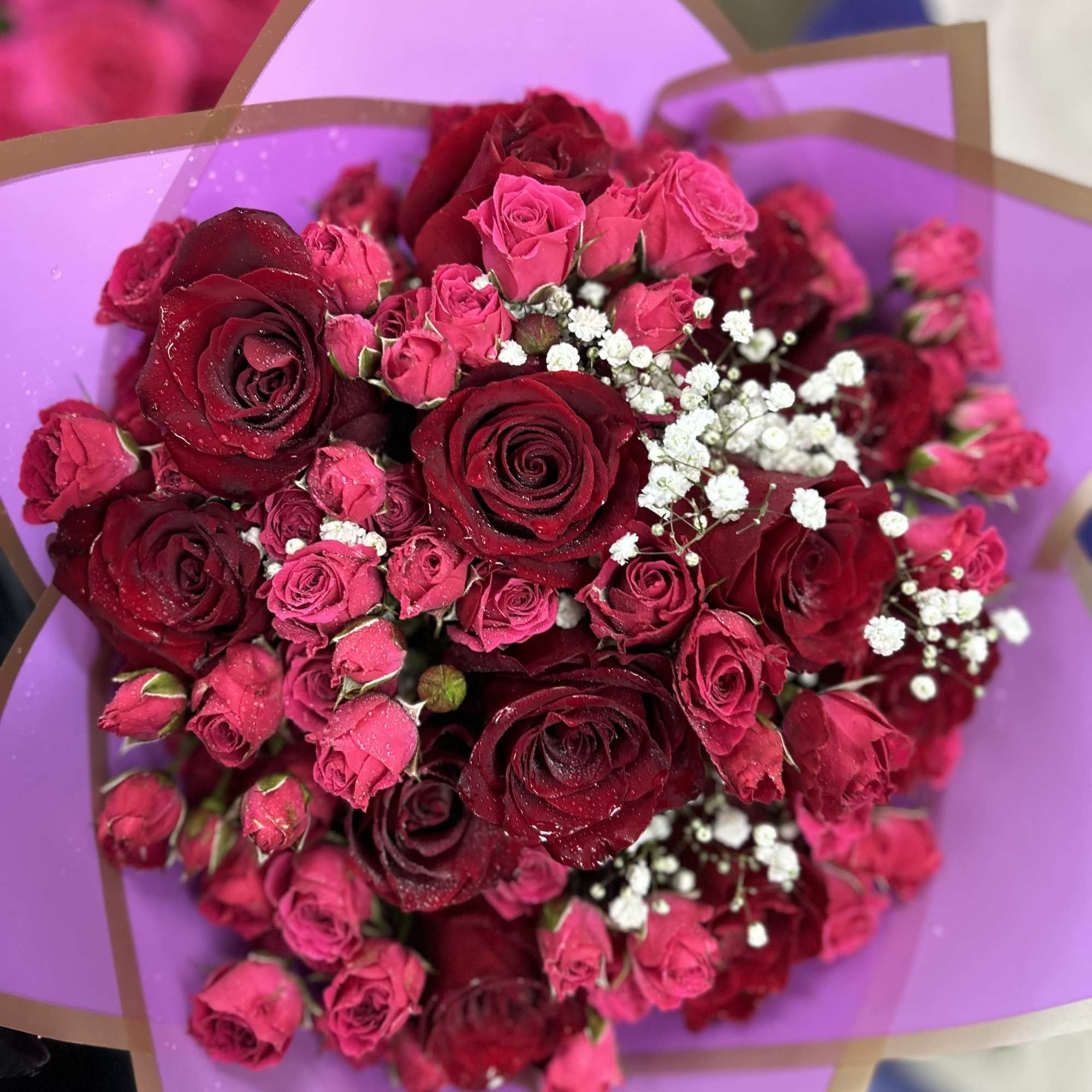 Charm anyone&#039;s day with this precious flower arrangement 