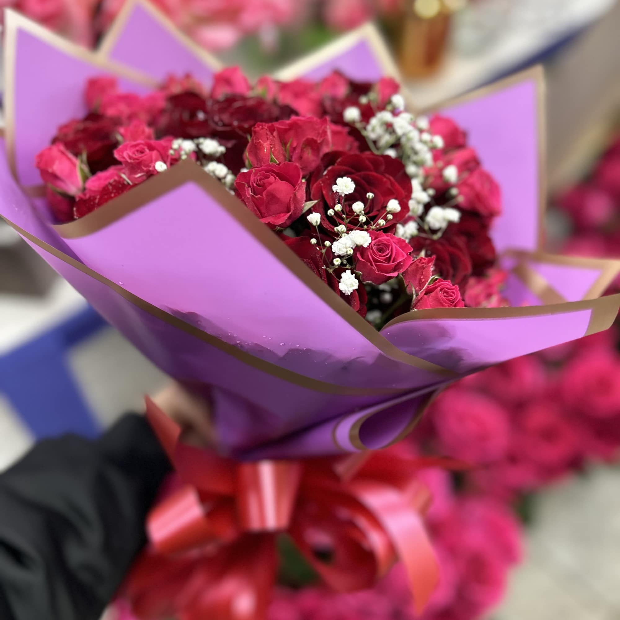 Charm anyone&#039;s day with this precious flower arrangement 