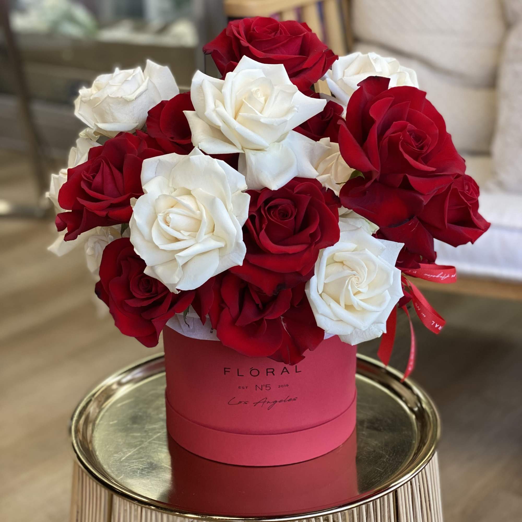 ⭐ No.457 -Tender White and Red Roses in Studio City, CA