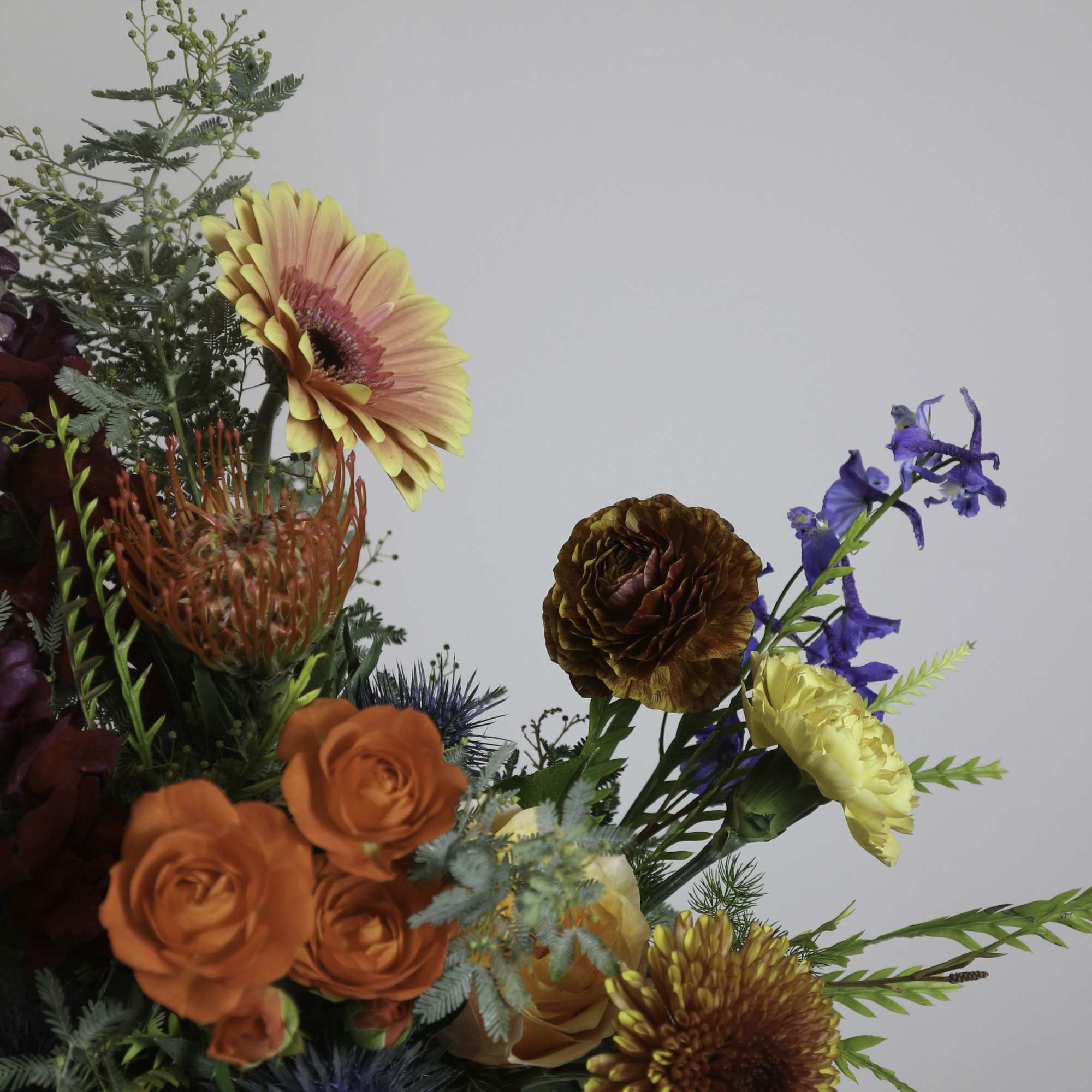 Leave it to us to create something stunning! Our Designer&rsquo;s Choice vase