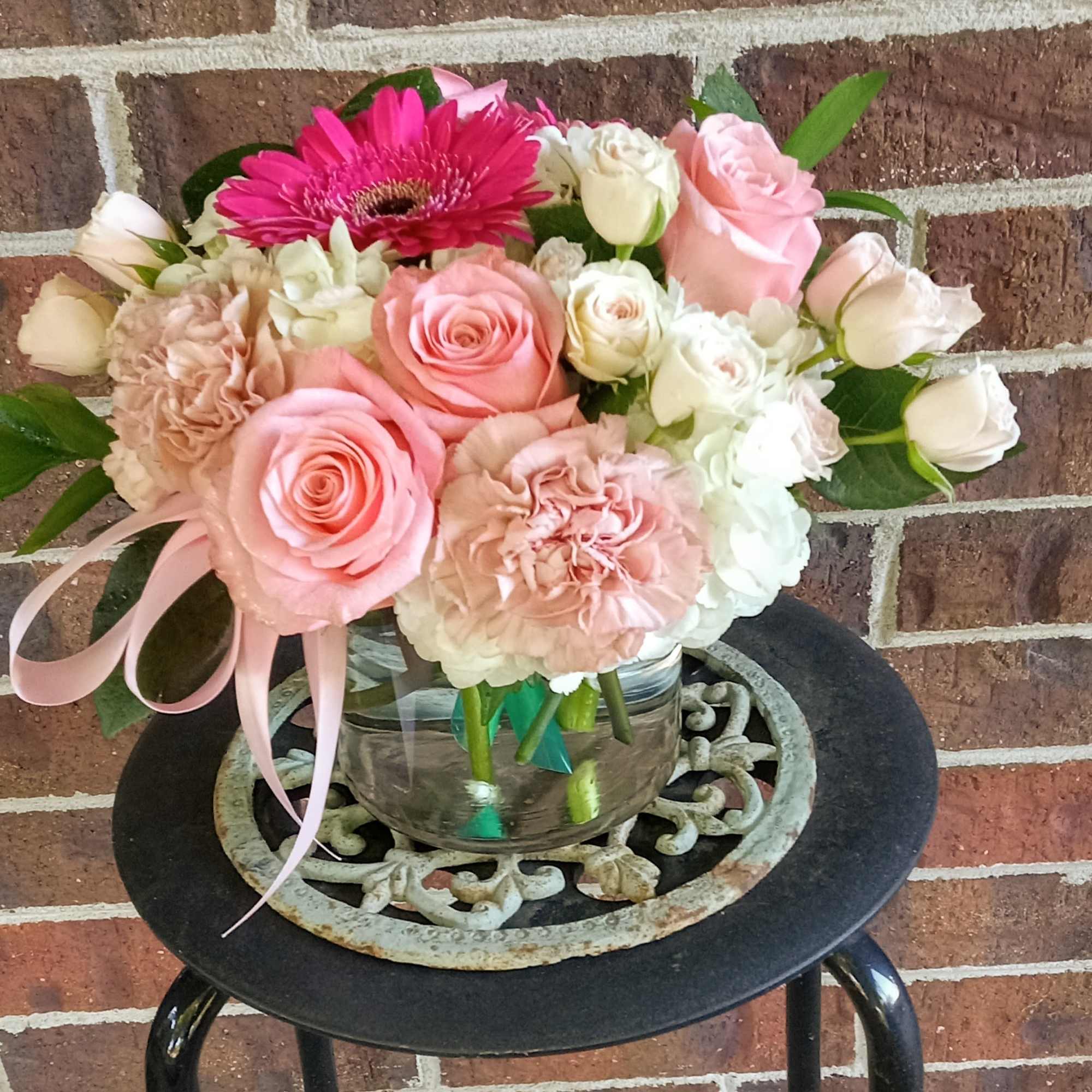 A soft and feminine way to spread cheer! Beautiful white hydrangea, light A soft and feminine way to spread cheer! Beautiful white hydrangea, light