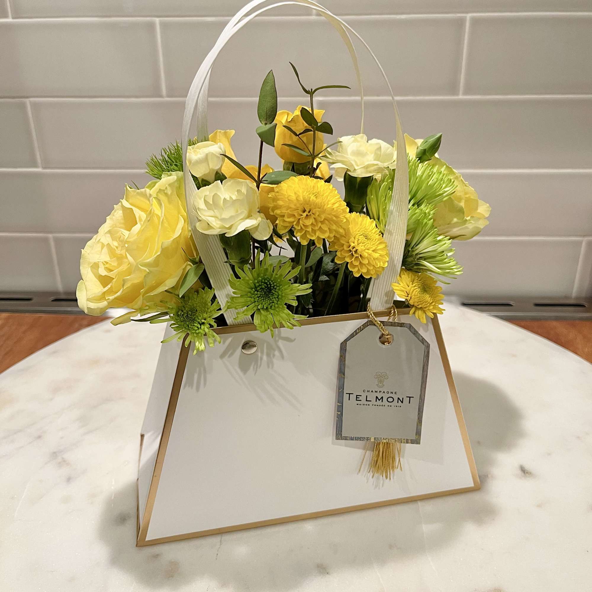 Introducing our "Heaven Scent" Bouquet Purse. A breathtaking fusion of elegance and Introducing our "Heaven Scent" Bouquet Purse. A breathtaking fusion of elegance and