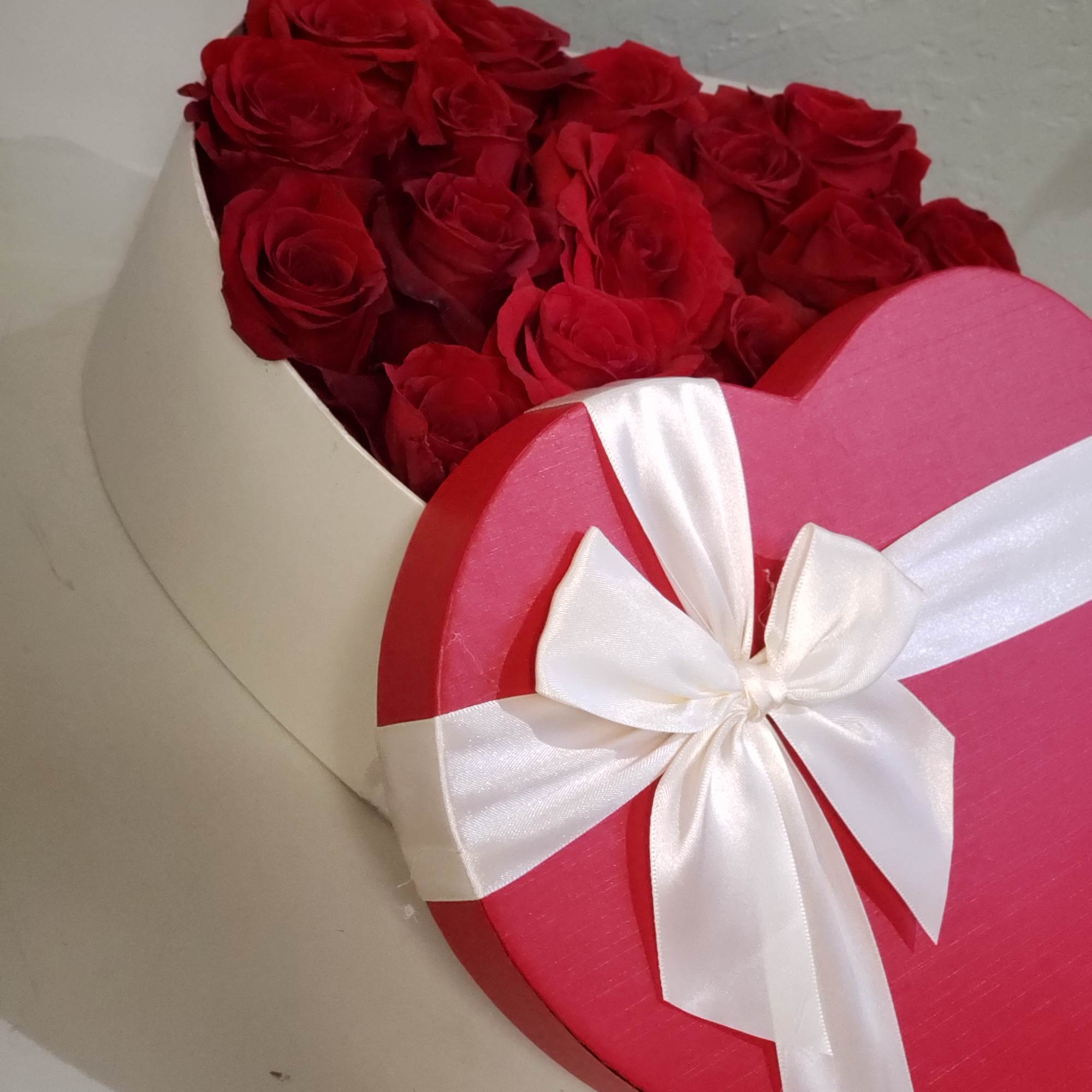 Tell your special someone how much you love with a classic mix