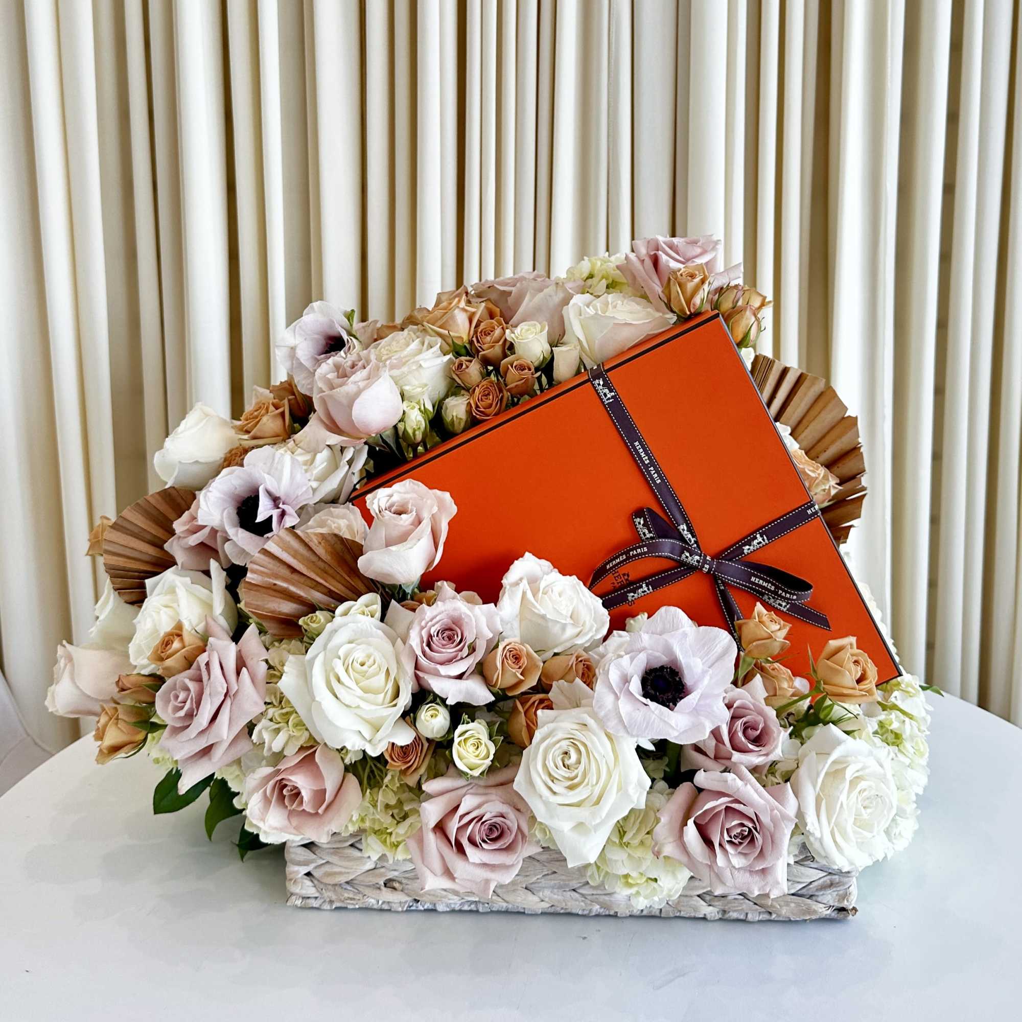 !!! Gift not included but can be provided by customer!!!
Indulge in the