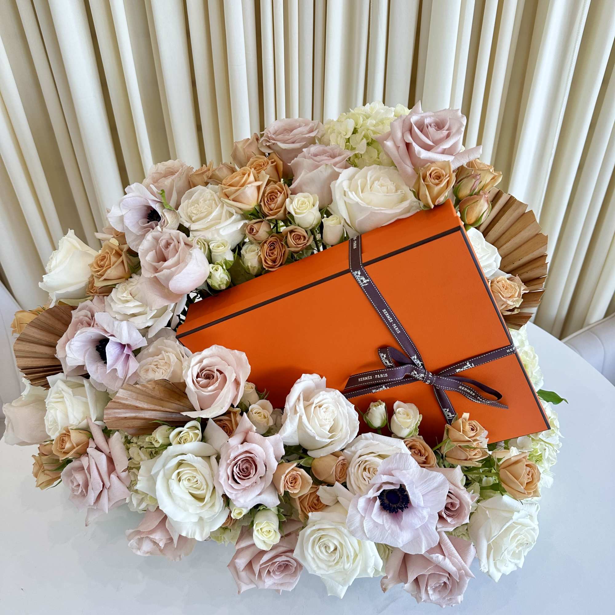 !!! Gift not included but can be provided by customer!!!
Indulge in the