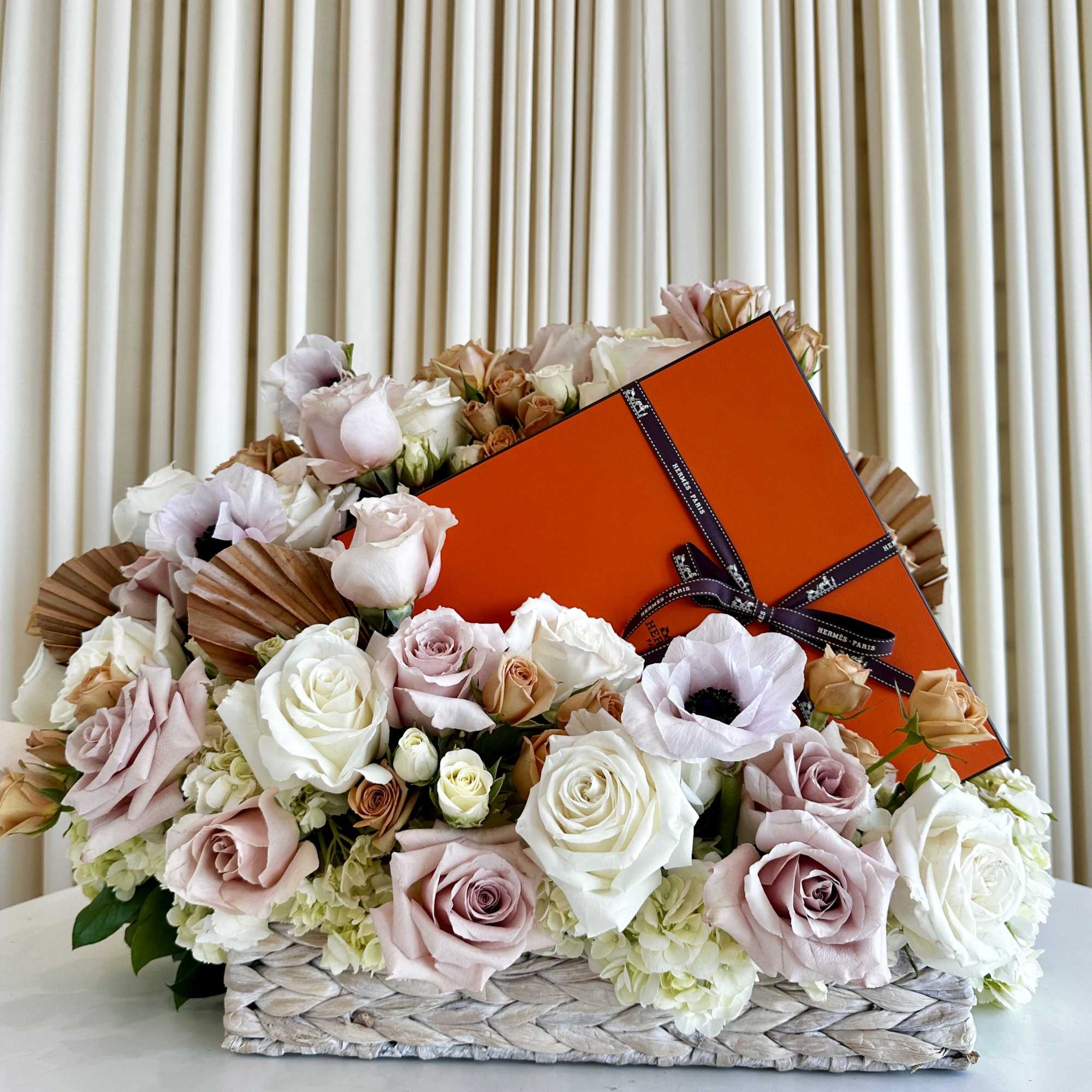 !!! Gift not included but can be provided by customer!!!
Indulge in the