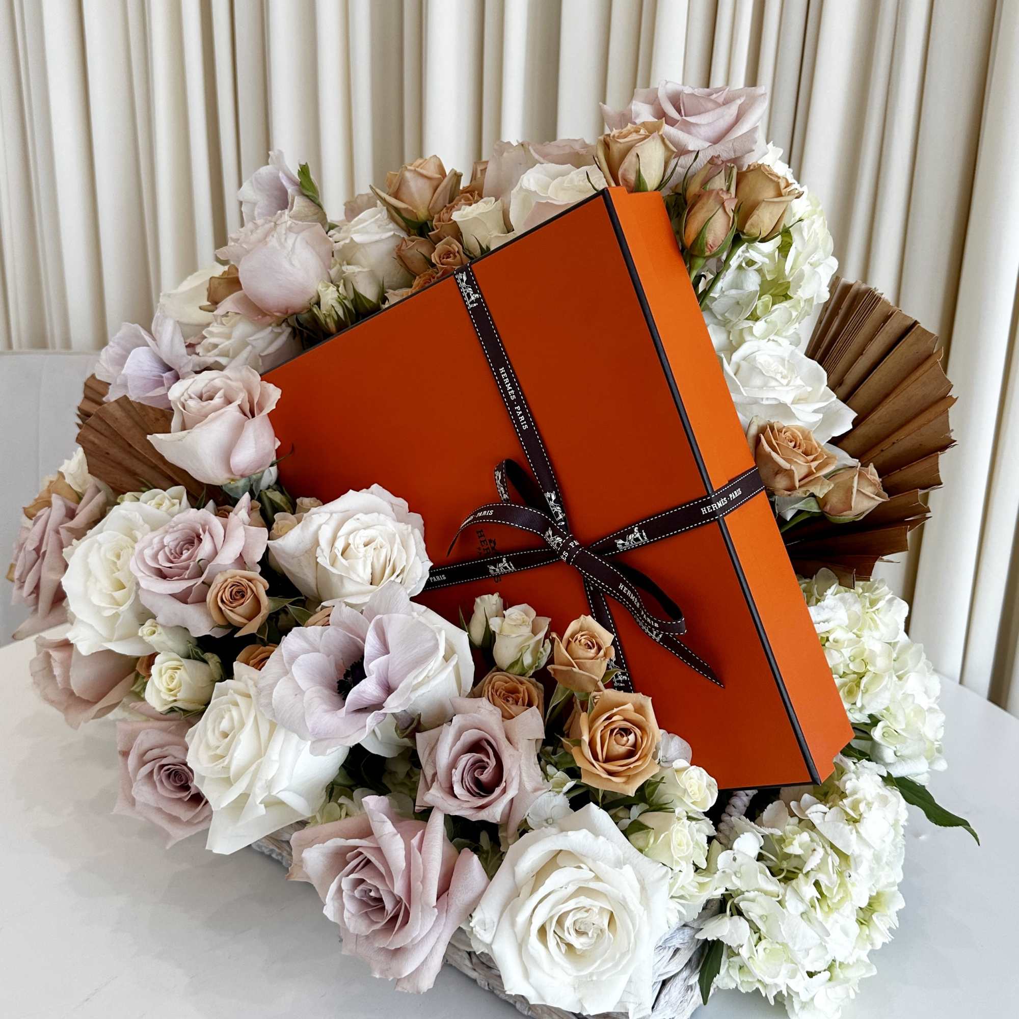 !!! Gift not included but can be provided by customer!!!
Indulge in the