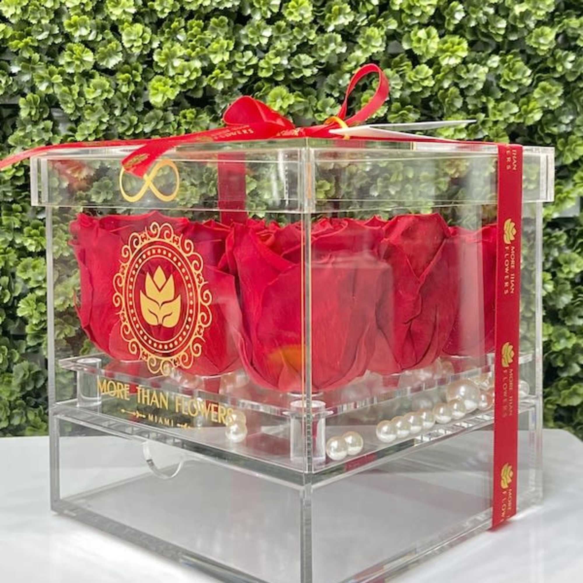 Eternal Roses Acrylic Box (9 Roses): We stopped the clock for our
