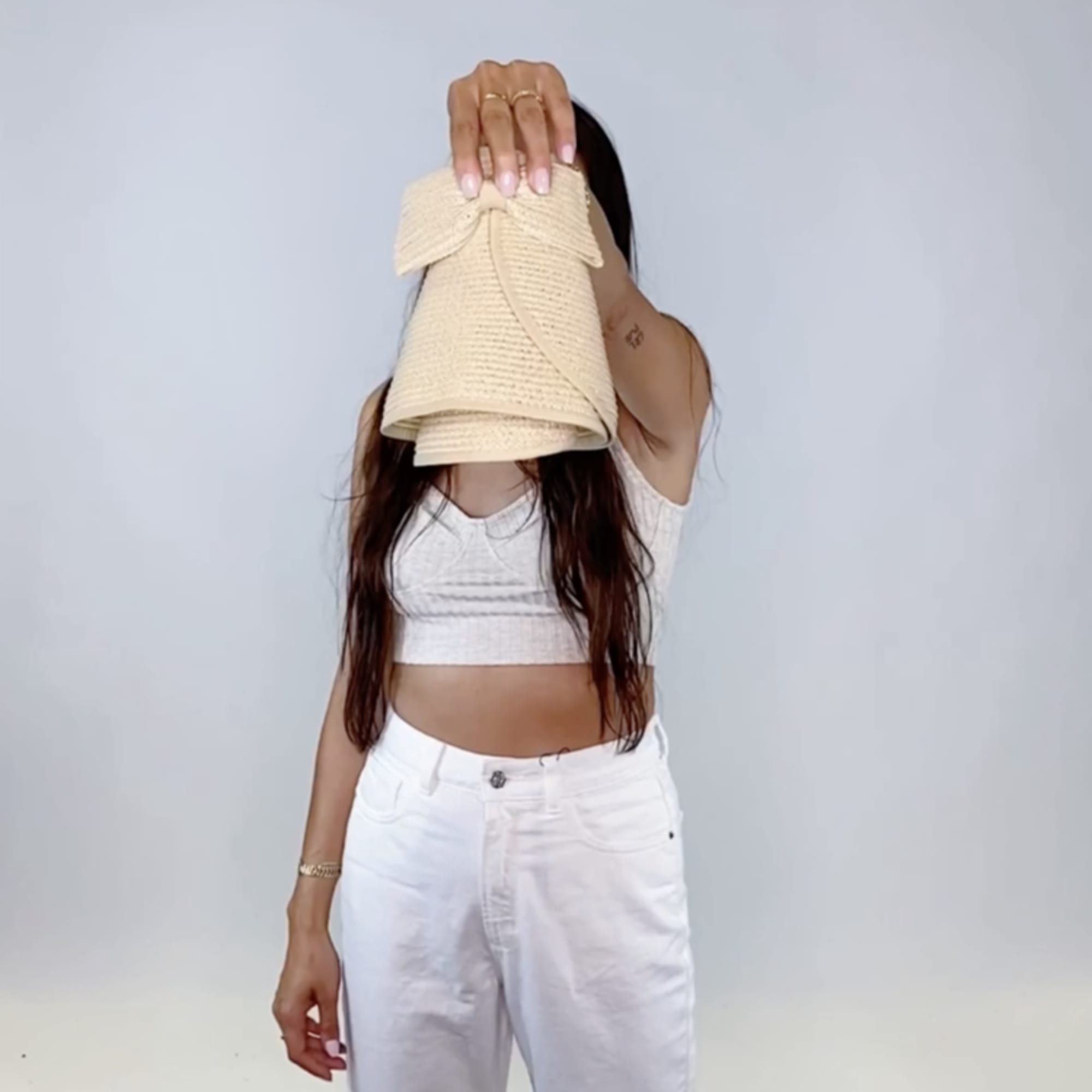 - OFF-WHITE WOVEN TOTE
- DESERT CLAY TONED FLORAL ARRANGEMENT
- CREAM SOMBRERO
- SERAPE