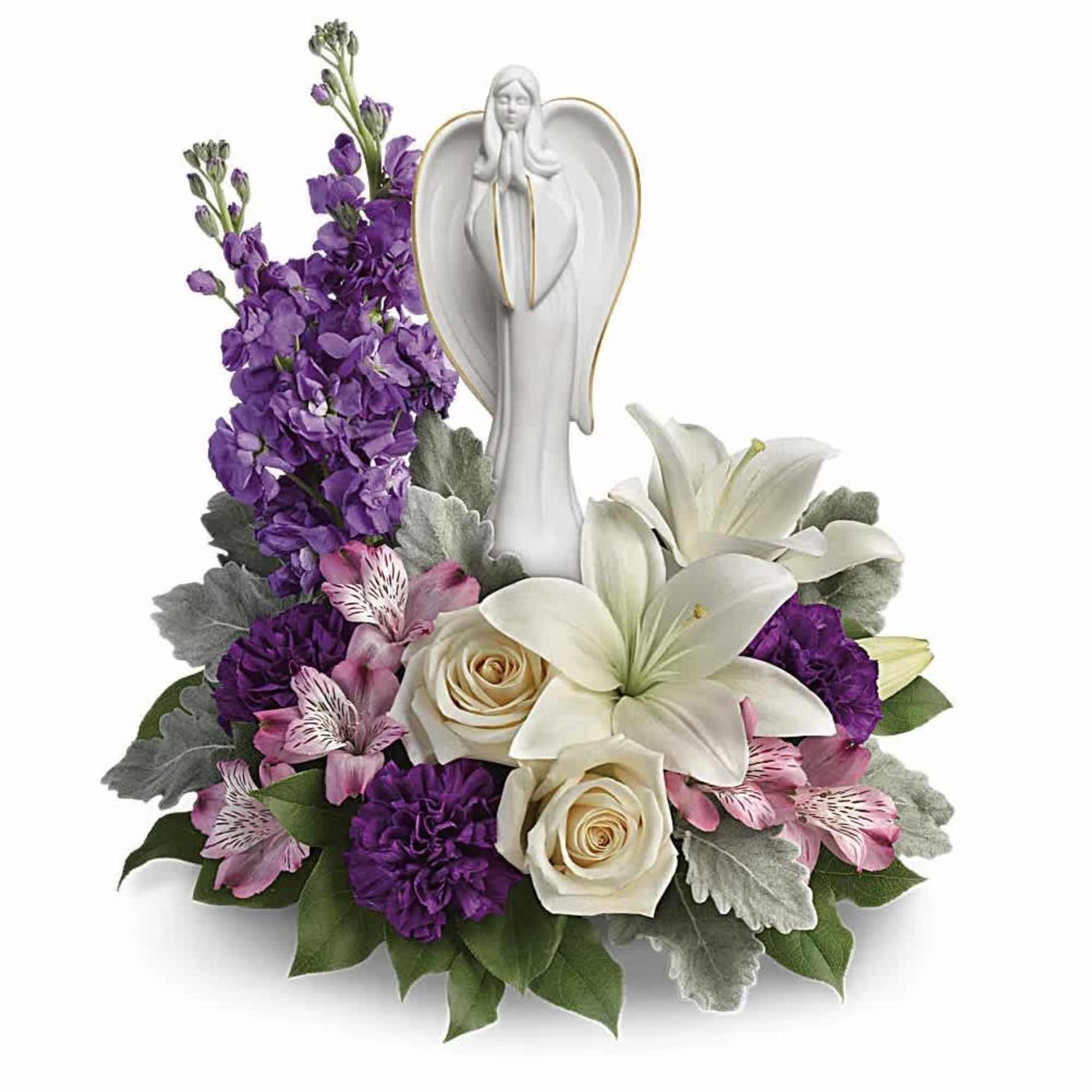 Show them they're in your heart with this magnificent display of roses