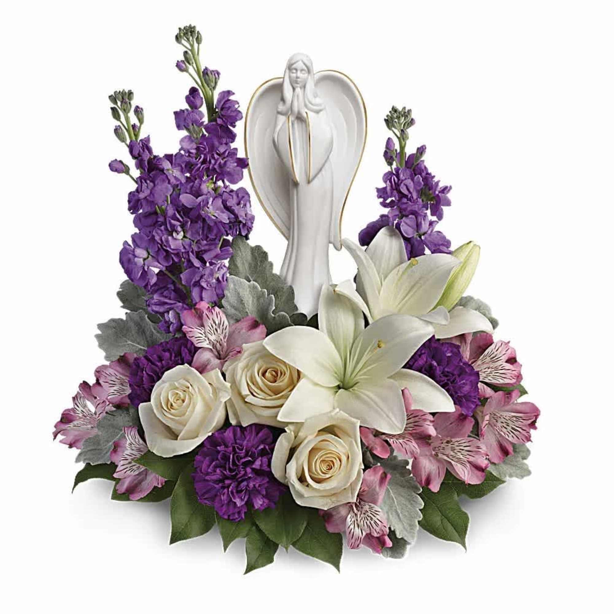 Show them they're in your heart with this magnificent display of roses