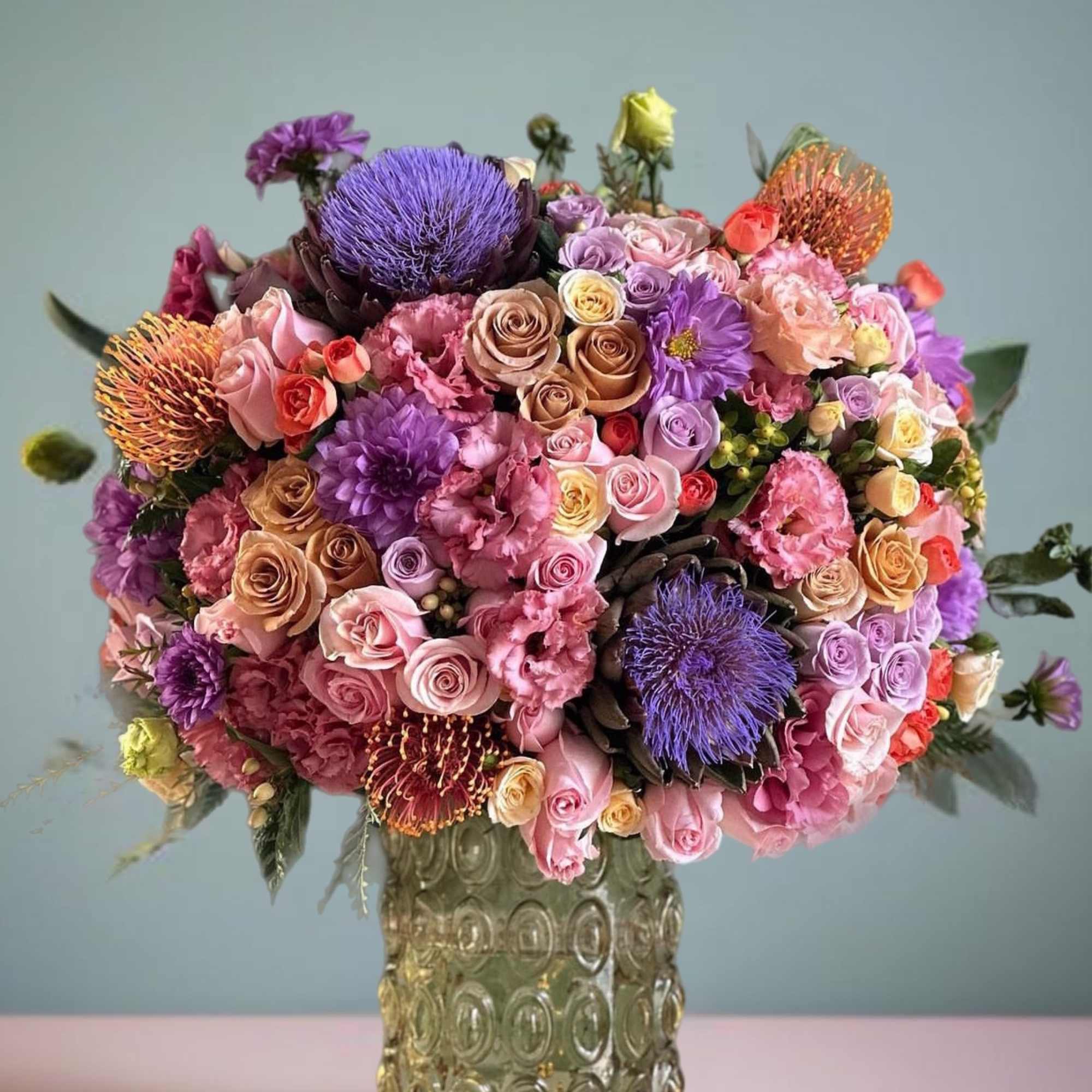 This bouquet you want to send to a leader , a visionary