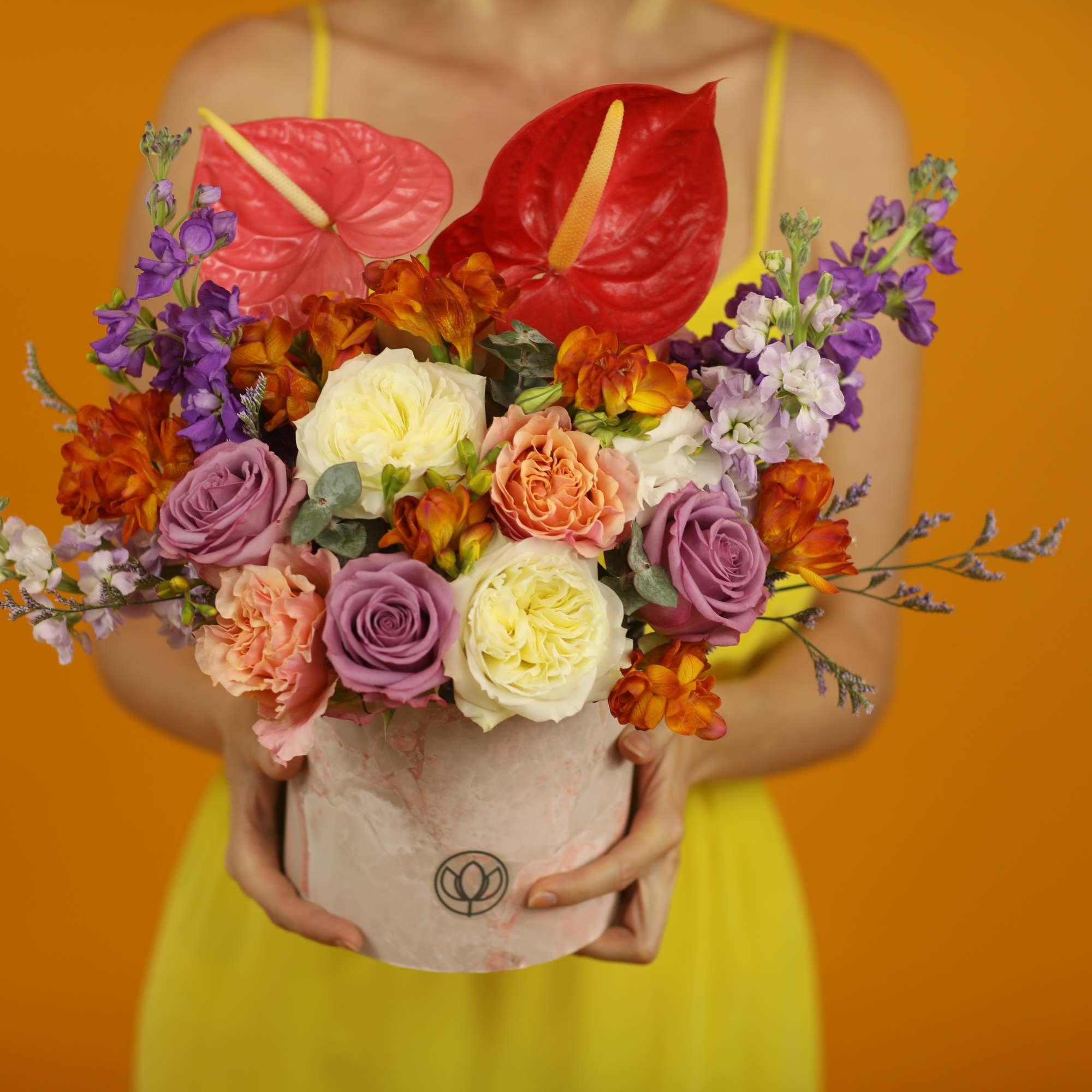 Perfect Purple and orange mix.
Medium size box (height with flowers)
16'-18' (43-47 cm)
 Perfect Purple and orange mix.
Medium size box (height with flowers)
16'-18' (43-47 cm)