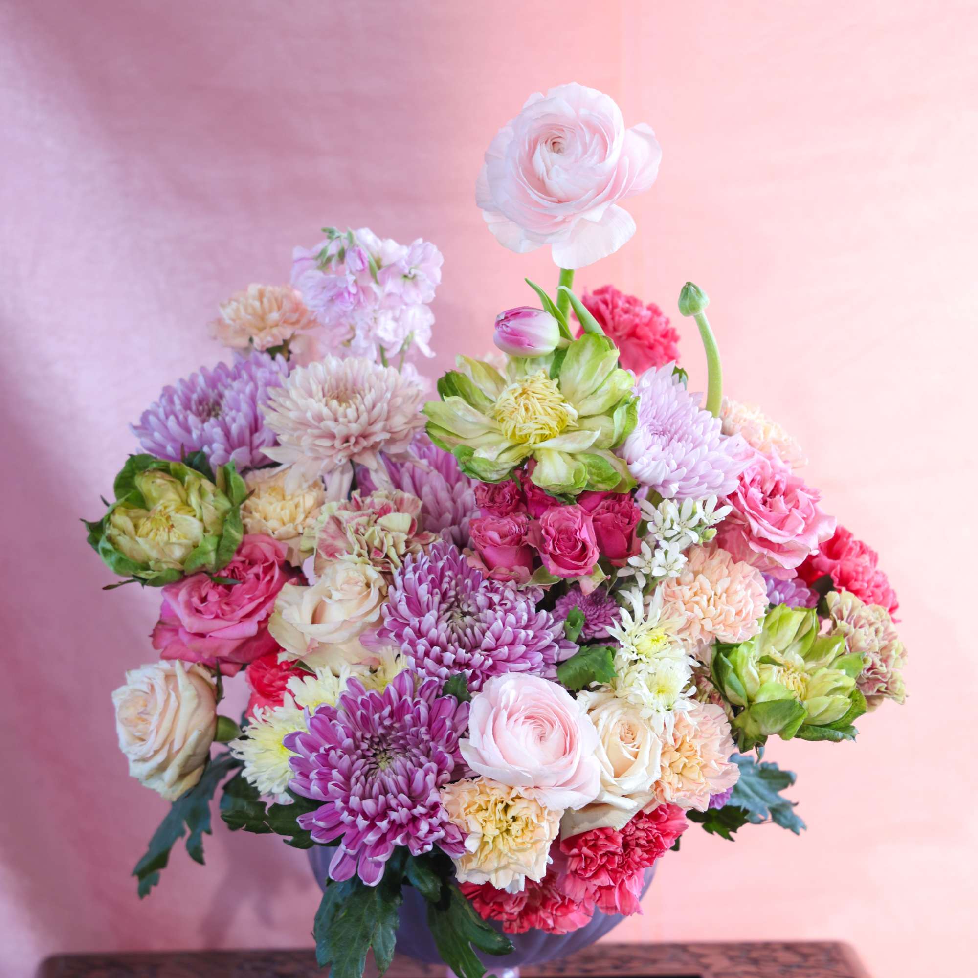 The Floating on a Cloud arrangement embodies that feeling of Joy love