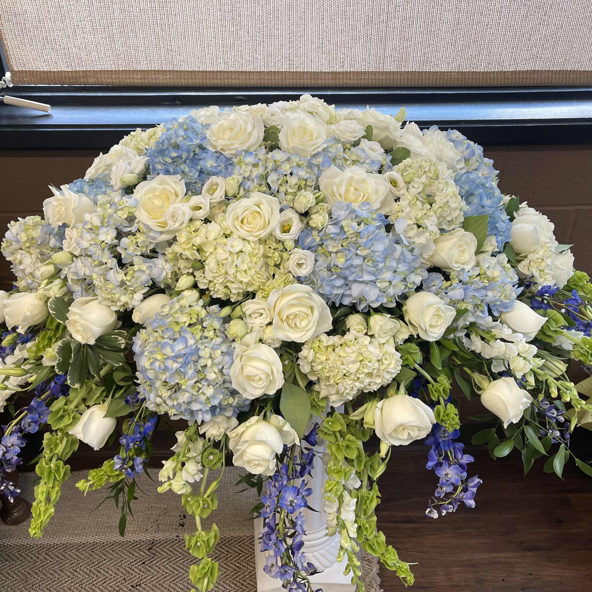 CS hydrangea white/blue in New Britain, CT | Basia's Flower Studio