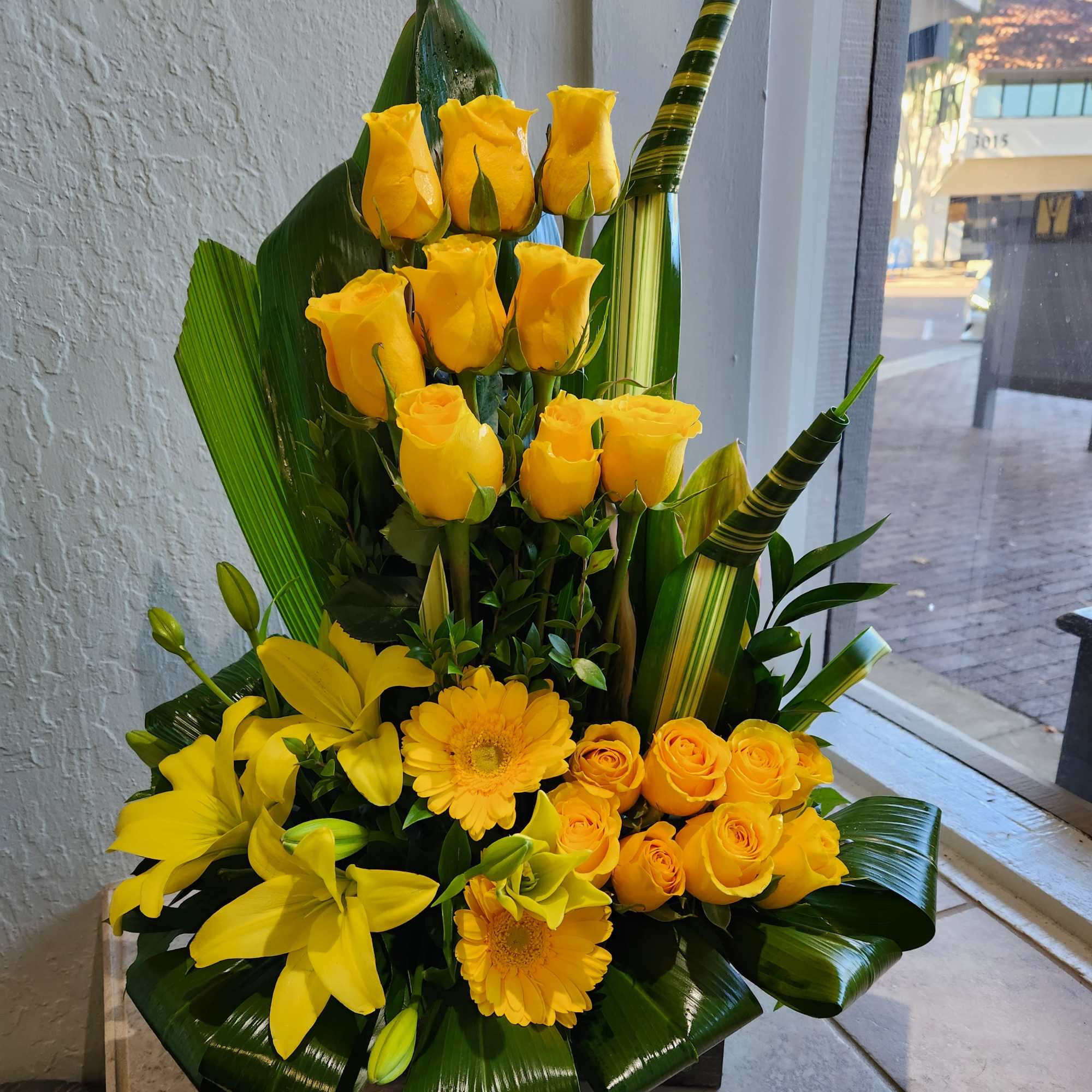 unique design - Picture is premium red , yellow design is standard