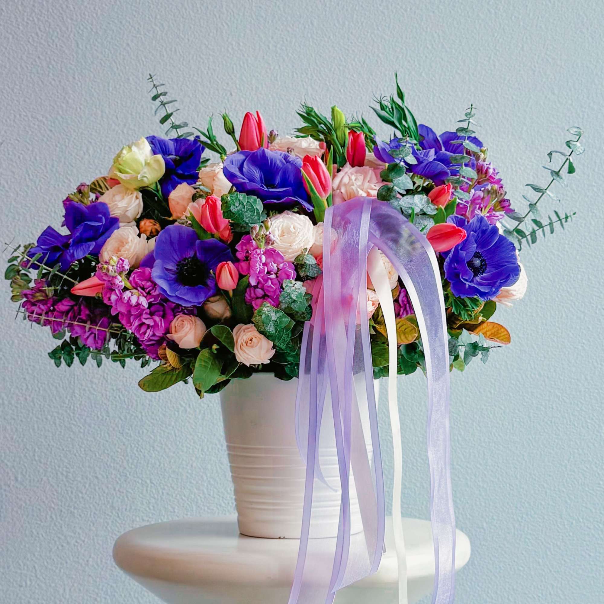 Check out this bouquet—it’s straight-up gorgeous! A total mix of soft, dreamy Check out this bouquet—it’s straight-up gorgeous! A total mix of soft, dreamy