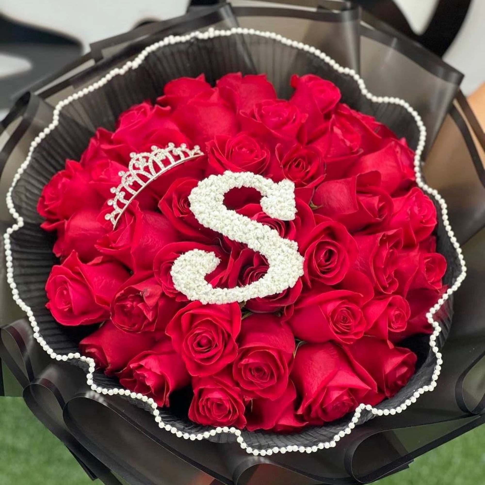 buchon elaborado con accesorios 30 rosas mariposas inicial 