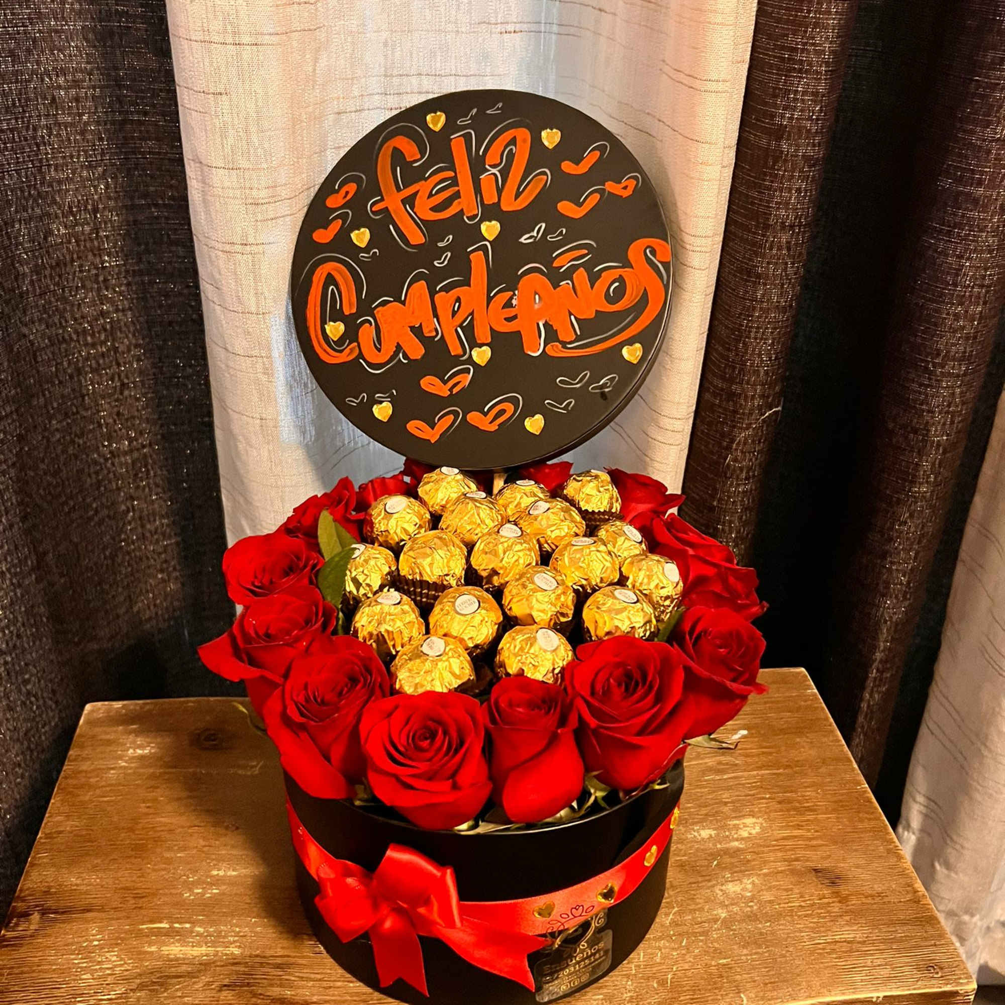 CAJA DE ROSAS CHOCOLATES