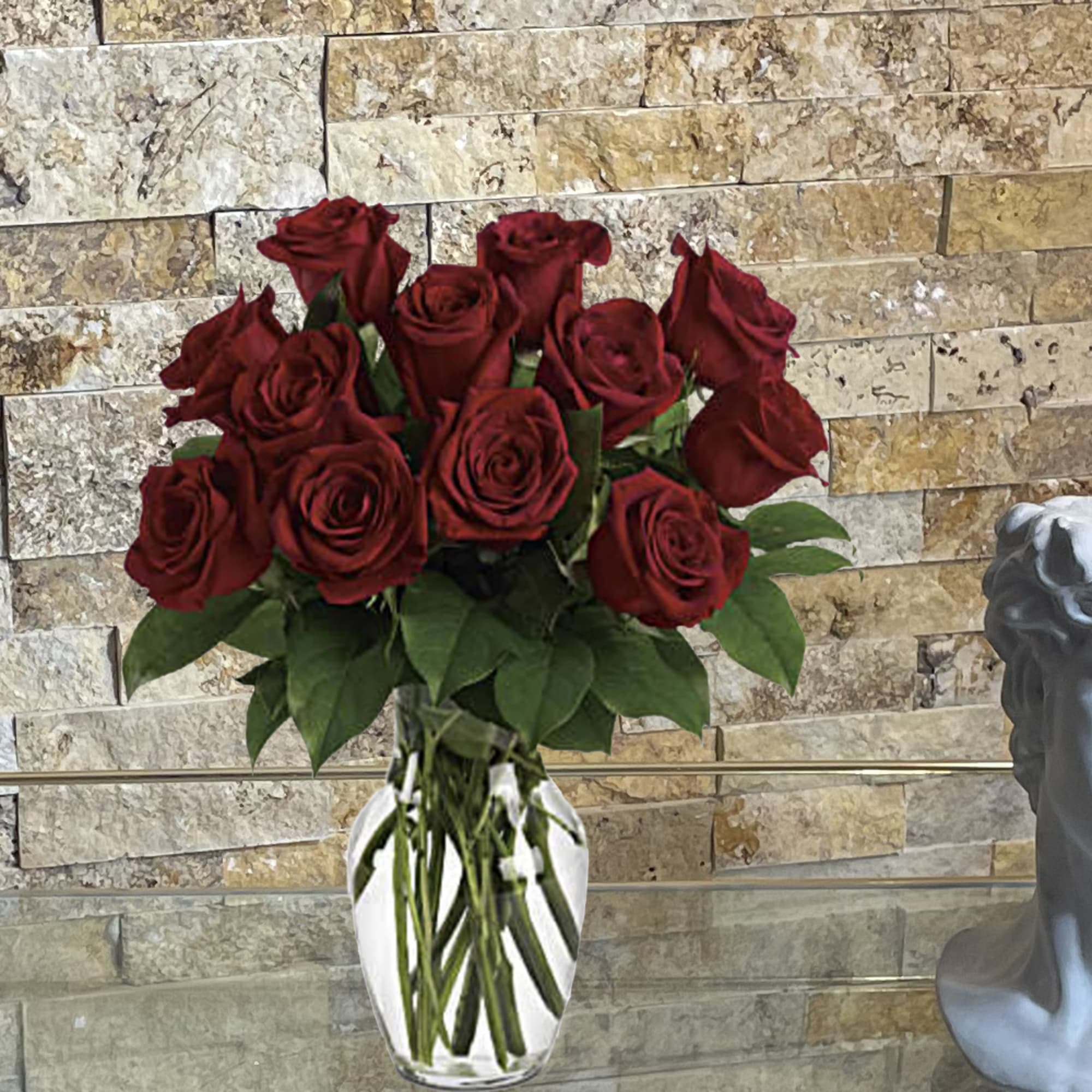 Many a heart has been won with a dozen luscious red roses. Many a heart has been won with a dozen luscious red roses.