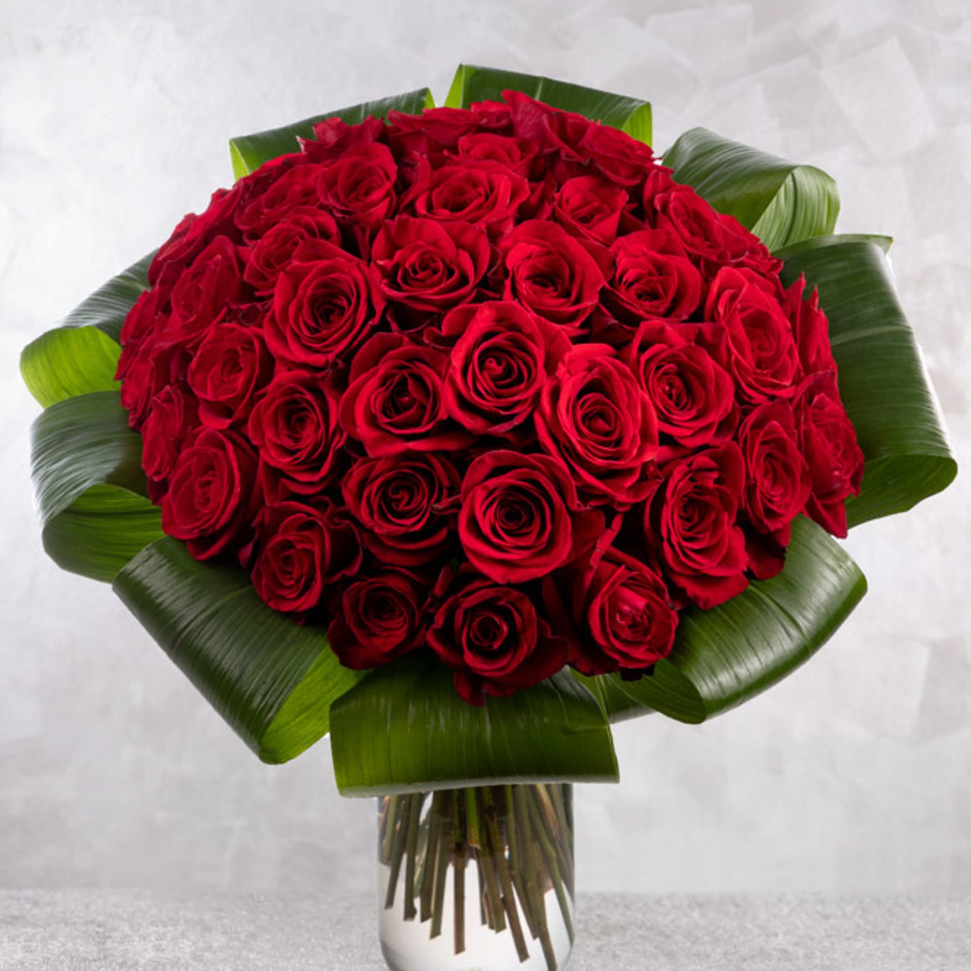 Make an unforgettable statement with this Grandeur Bouquet, a breathtaking display of