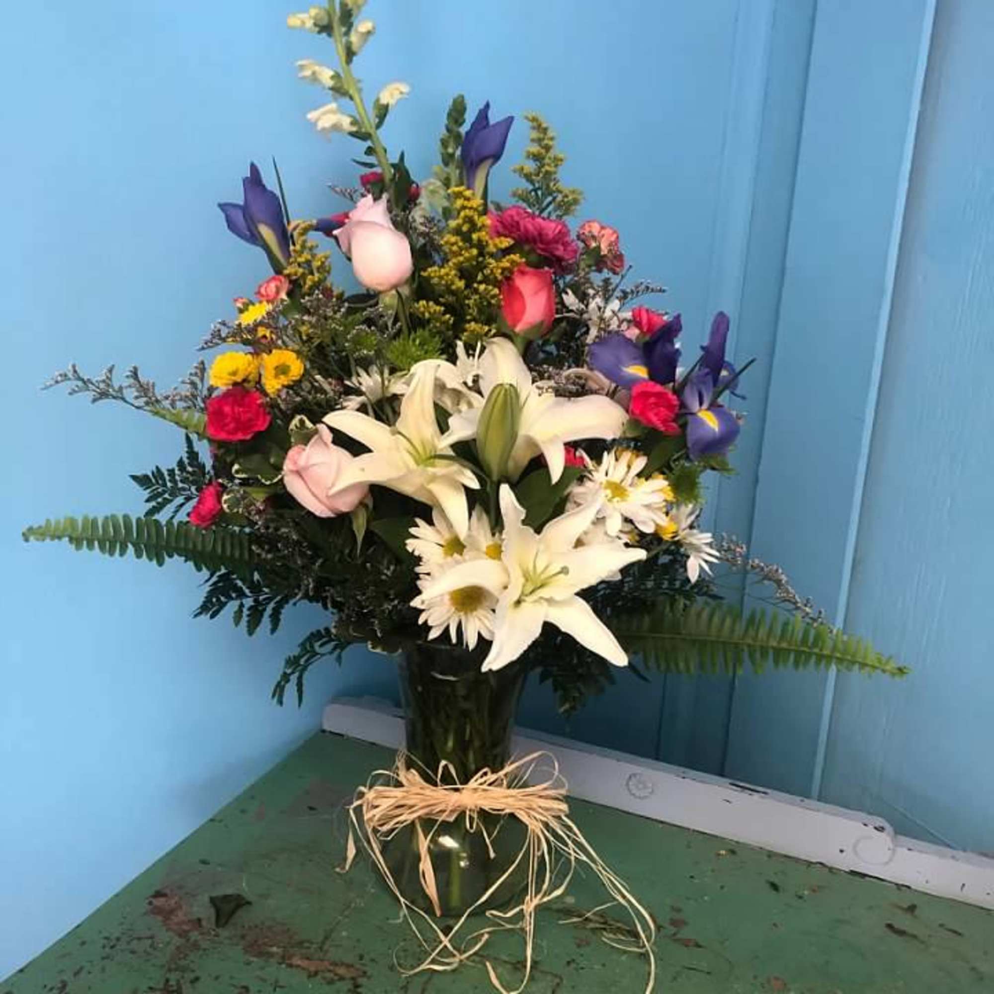 Designer's Choice - Vibrant Colors
 Let us create a beautiful arrangement of