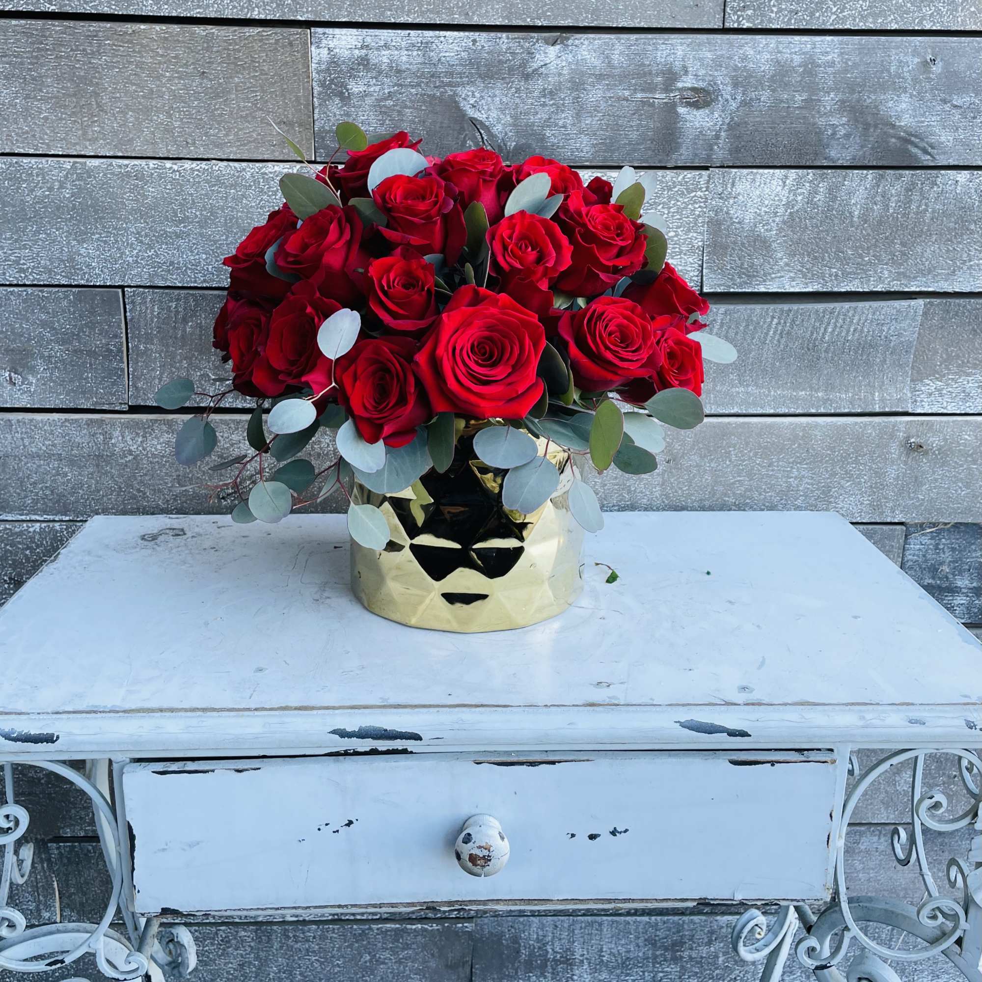 24 gorgeous red roses with seeded eucalyptus in a modern gold 6x6 24 gorgeous red roses with seeded eucalyptus in a modern gold 6x6