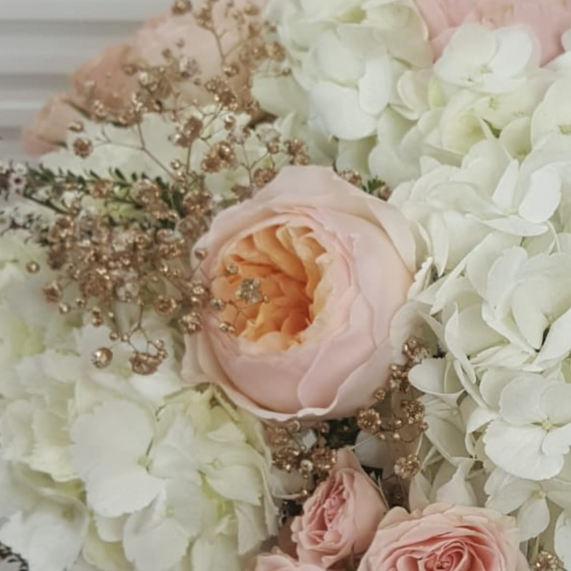 White Hydrangea, Juliet Garden Roses, Light Pink Spray Roses, Gold Baby&#039;s Breath