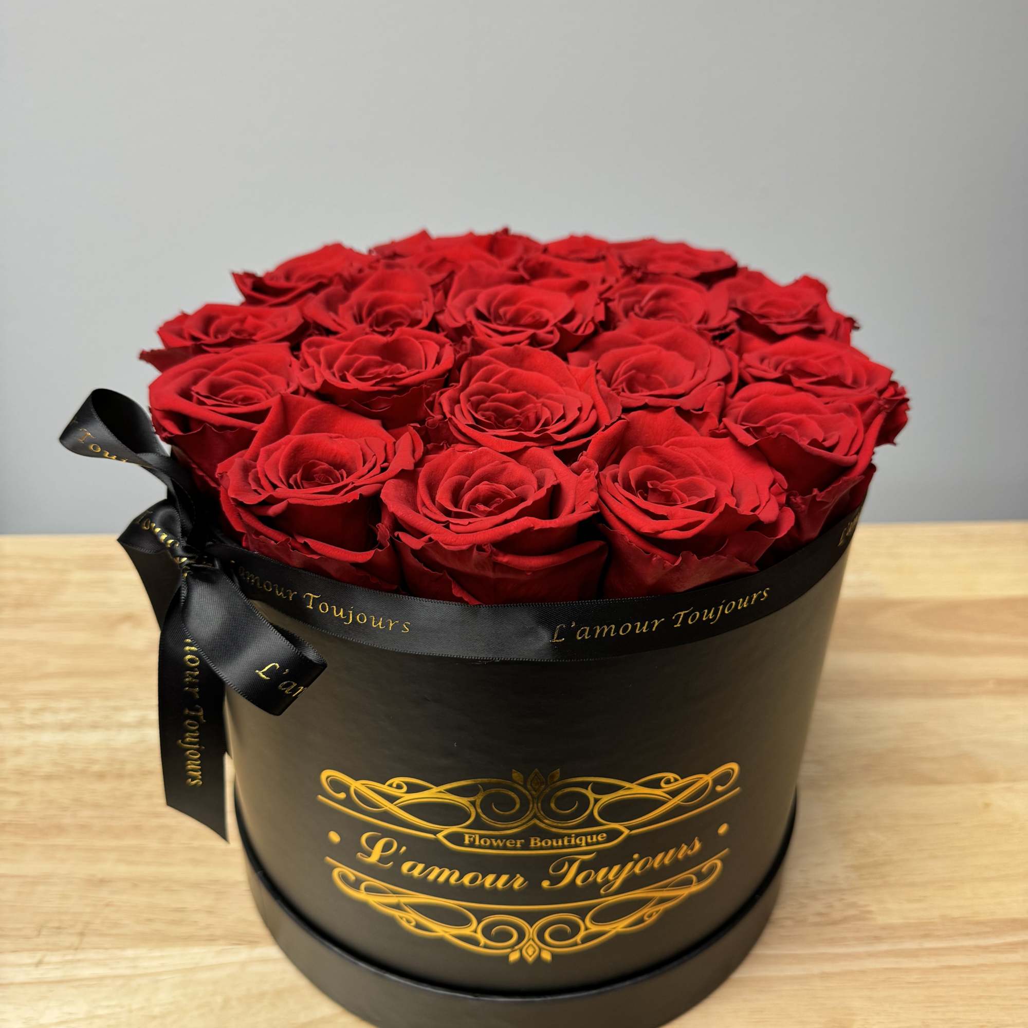 &bull; Everlasting roses are preserved real roses that last up to 3