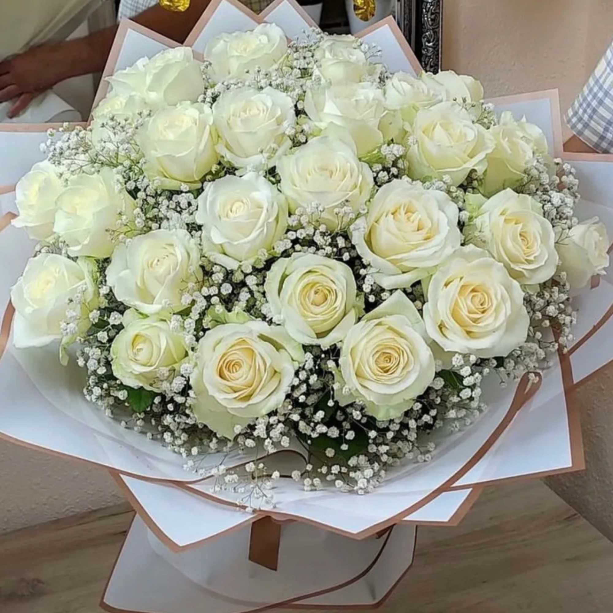 Luxury White Roses Bouquet