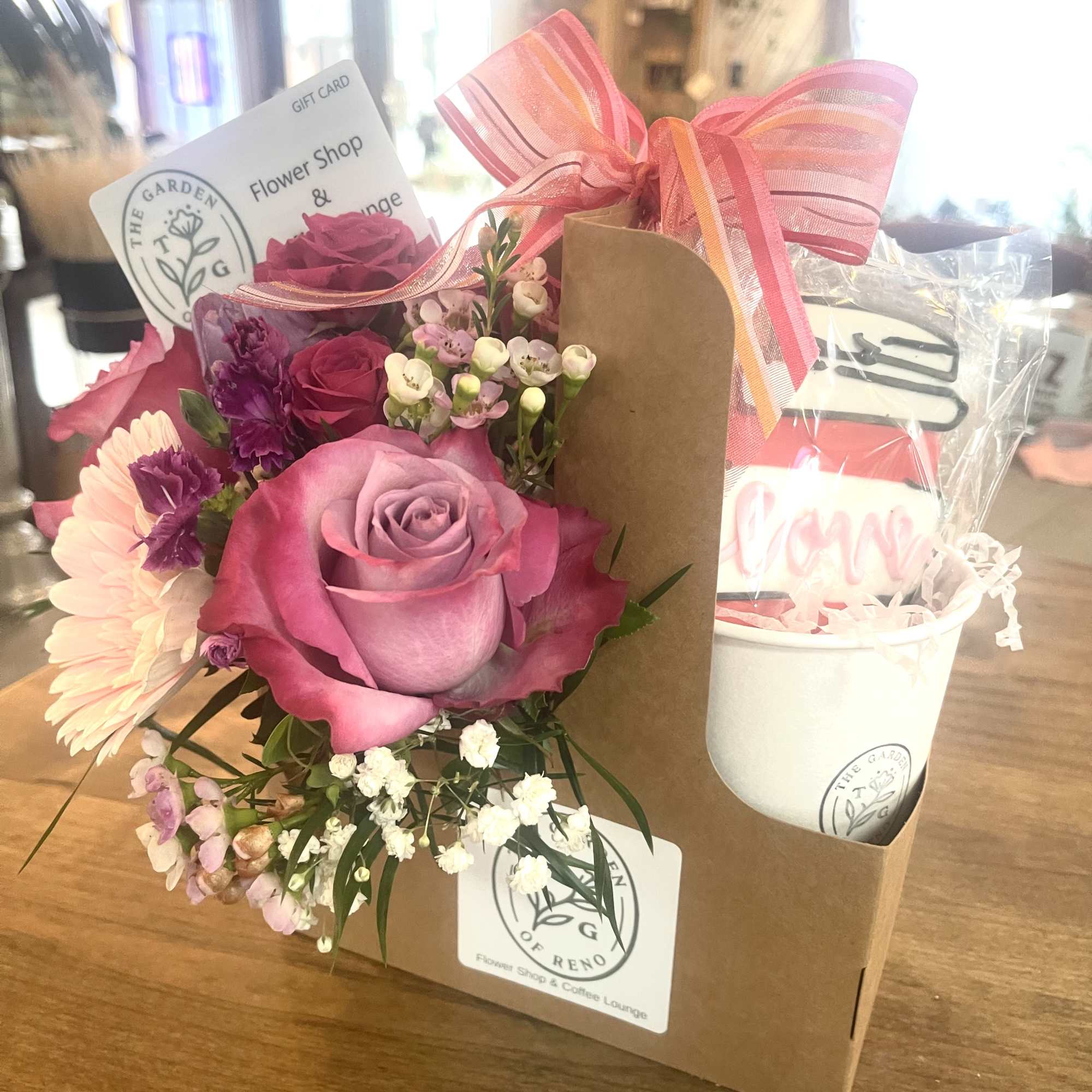 This is such a unique gift for all coffee and flower lovers!