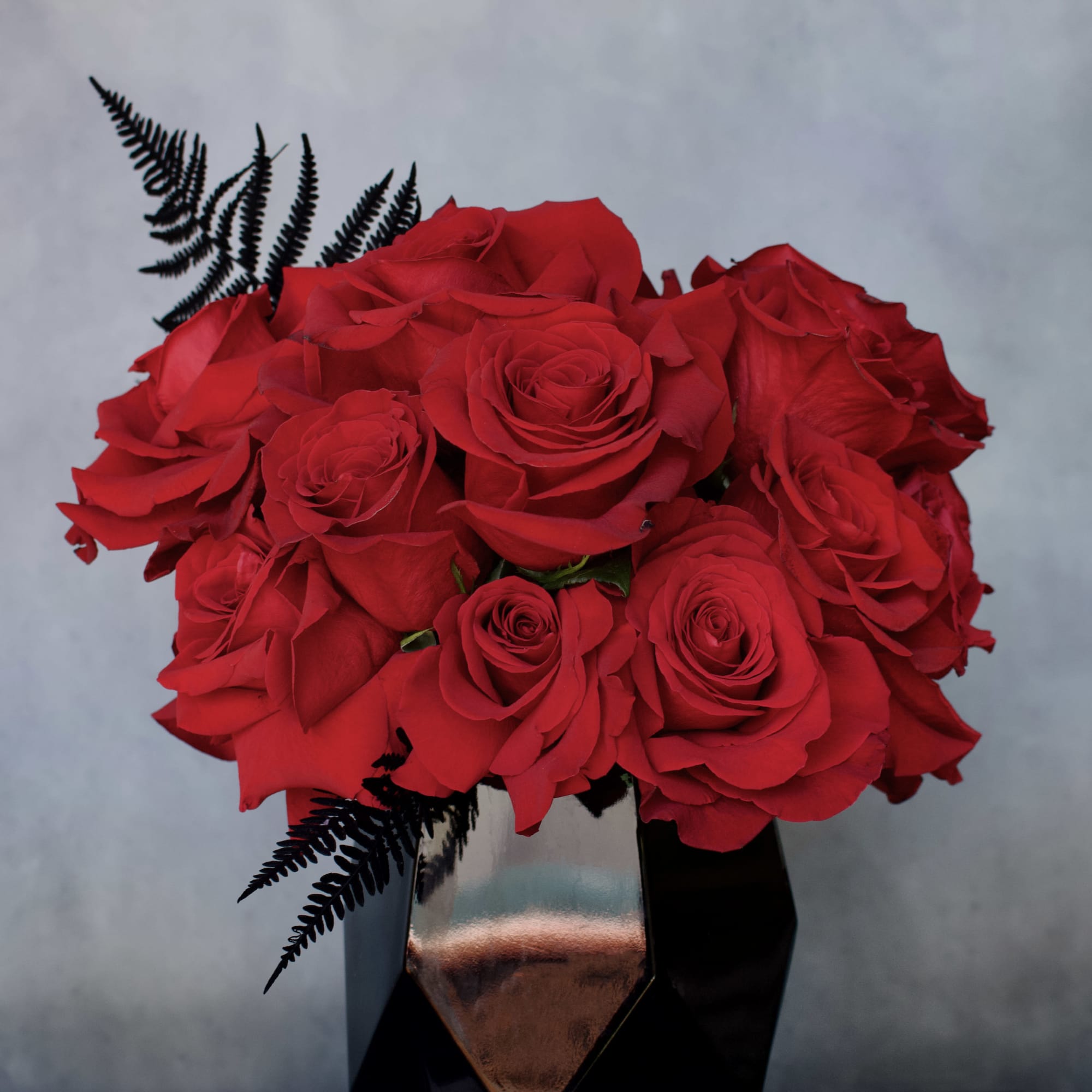 Send red roses to the one who&#039;s always on your mind. This