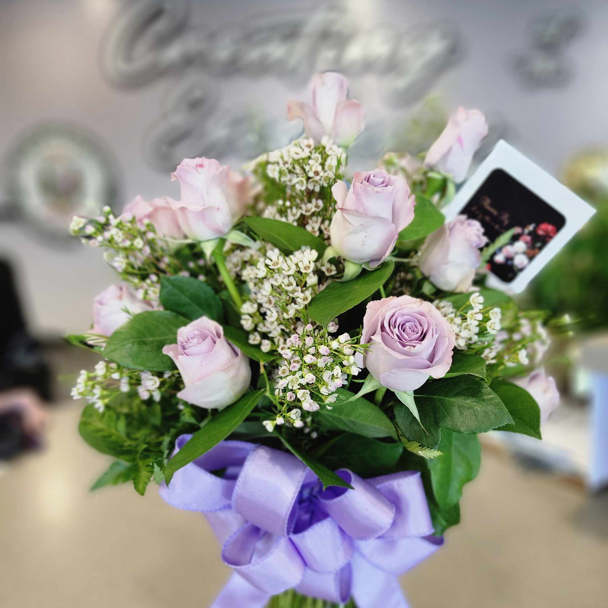 This arrangement is the perfect "pick me up" to brighten someone's day.